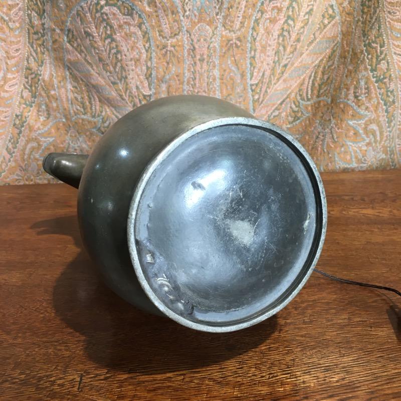 Continental Pewter Covered Jug, Baluster Shaped with Shell Thumb Piece In Good Condition For Sale In Geelong, Victoria