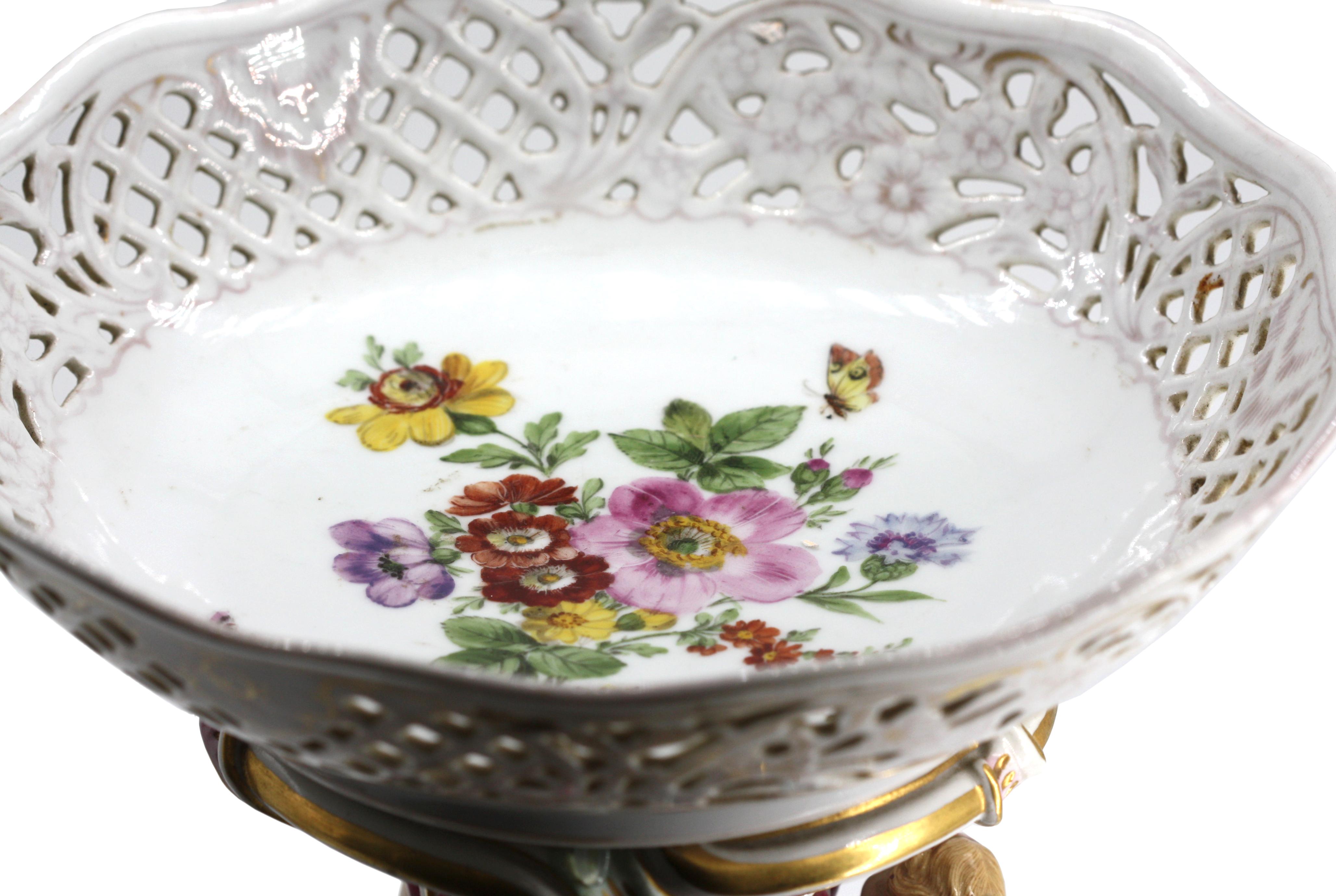 Continental Porcelain Figural Centerpiece No visible marks. Circa 1900 For Sale 2