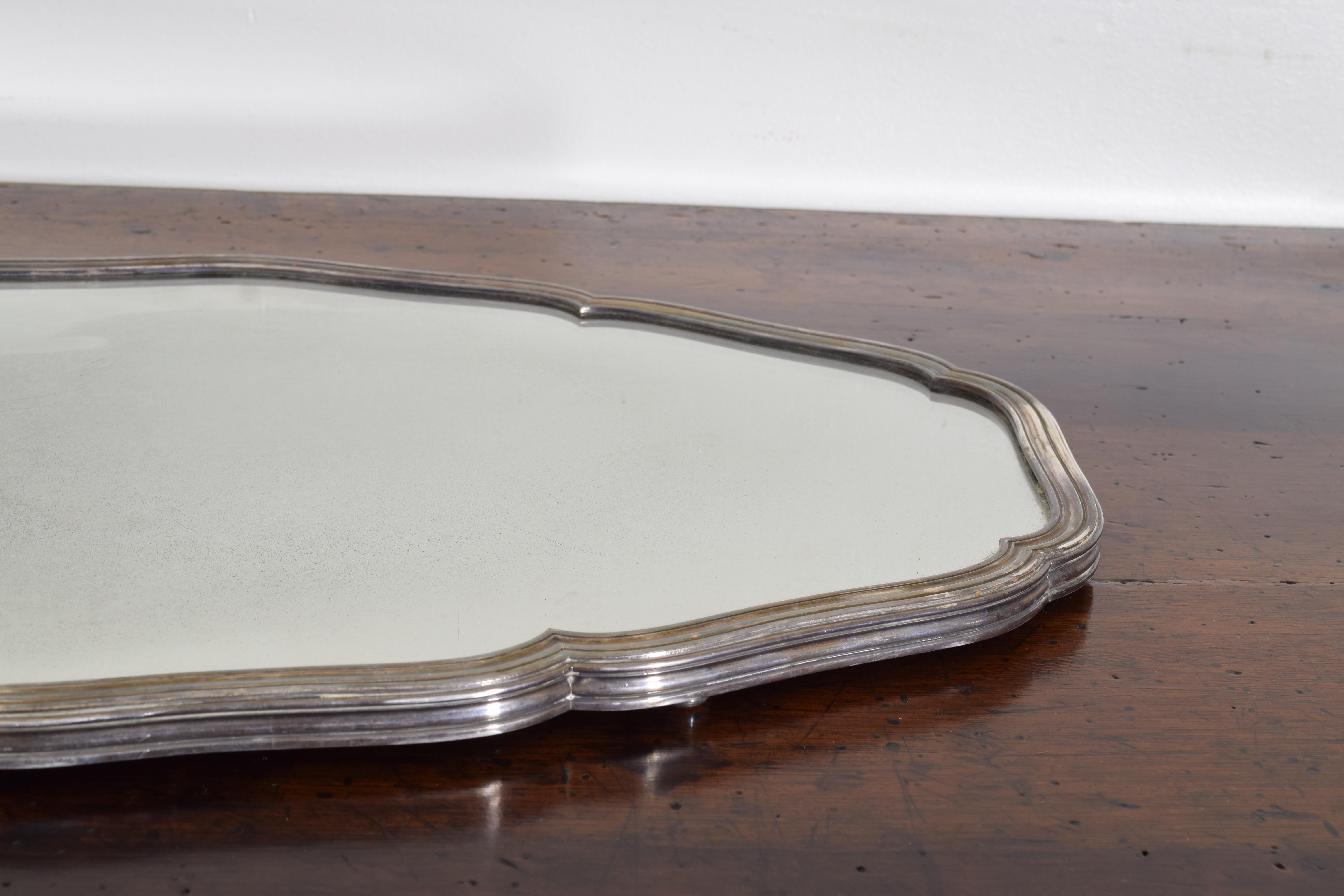 Kontinentale Rokoko-Silberplatte und verspiegelte Platte, frühes 20. (Frühes 20. Jahrhundert) im Angebot