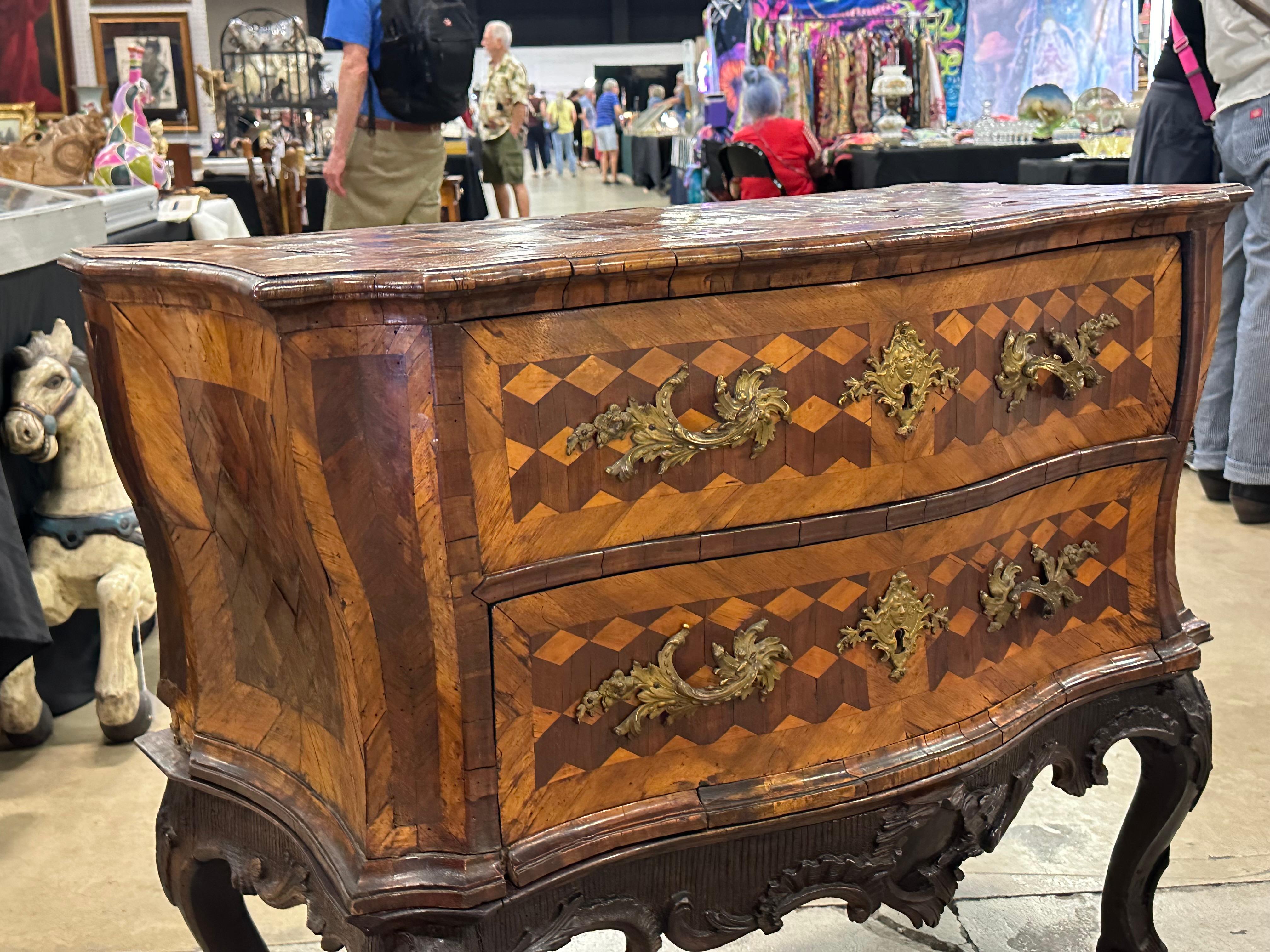 Continental Rococo Walnut Parquetry Chest on Stand In Good Condition For Sale In West Palm Beach, FL