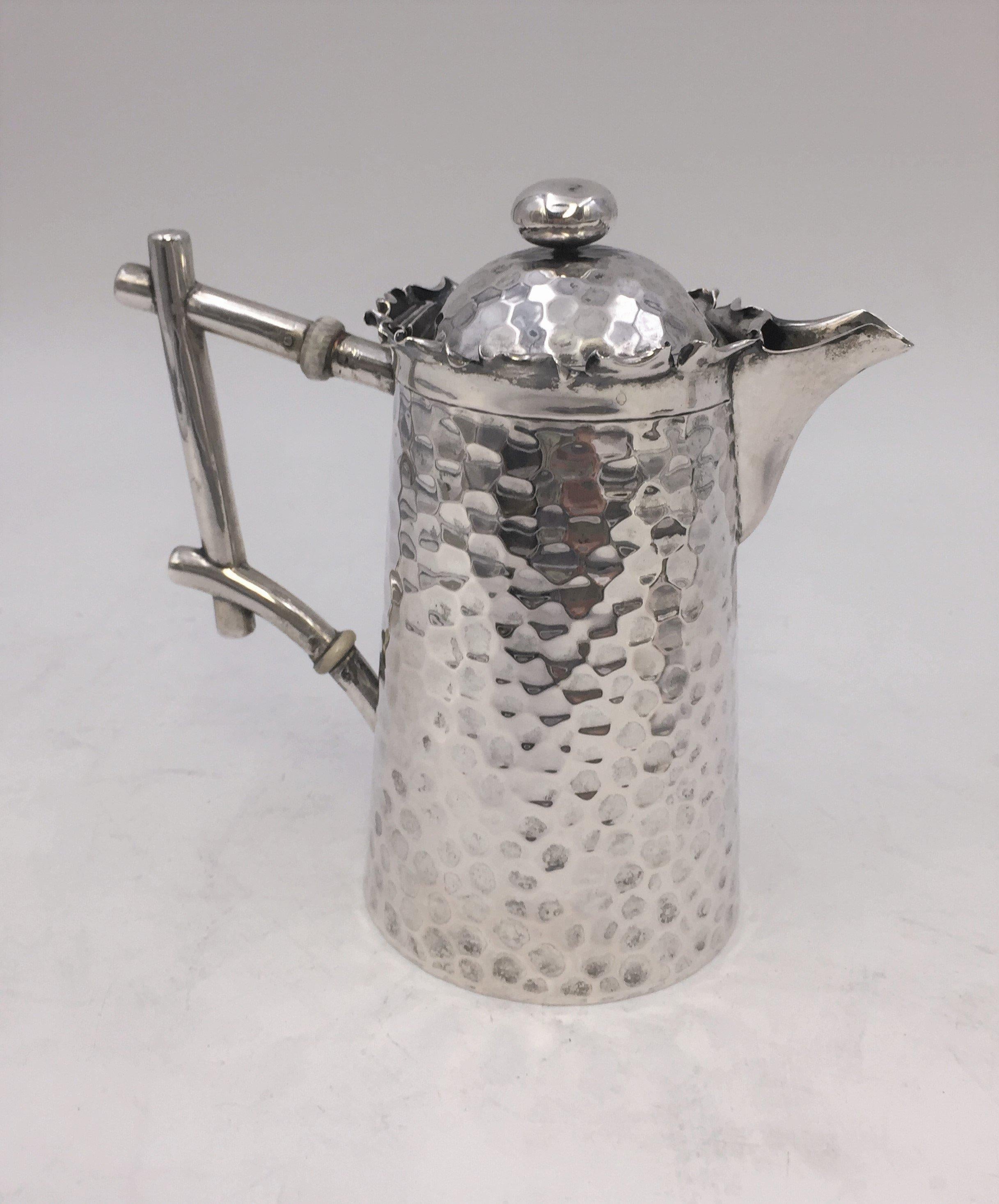 Martellato Set da tè/caffè Continental Demitasse in argento di Hugo Böhm in stile Bauhaus in vendita