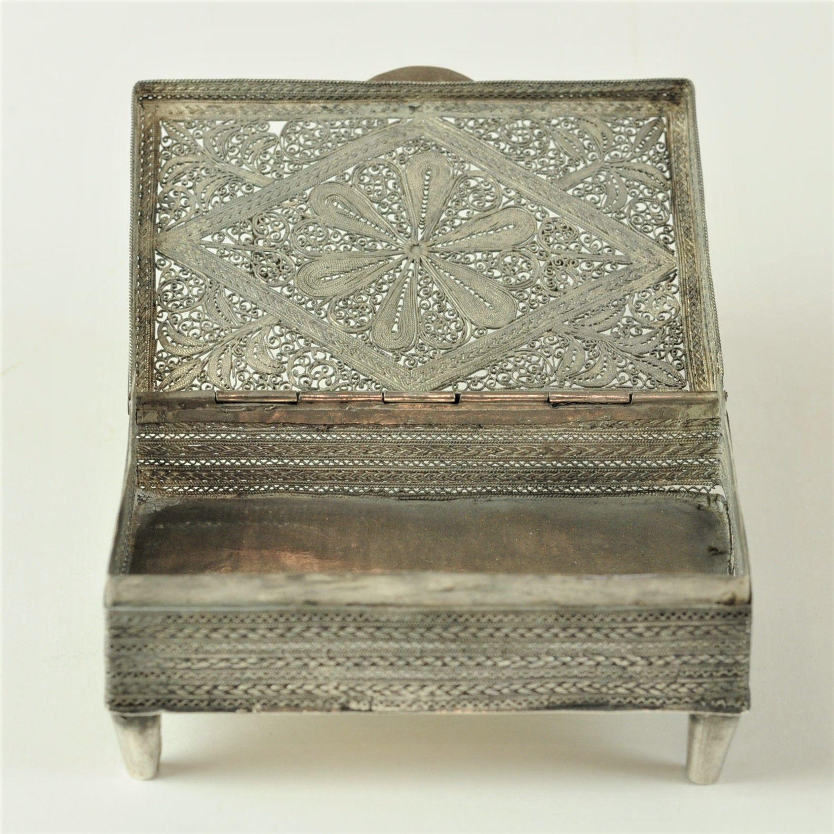 Continental Silver Filigree Trinket Box For Sale 1
