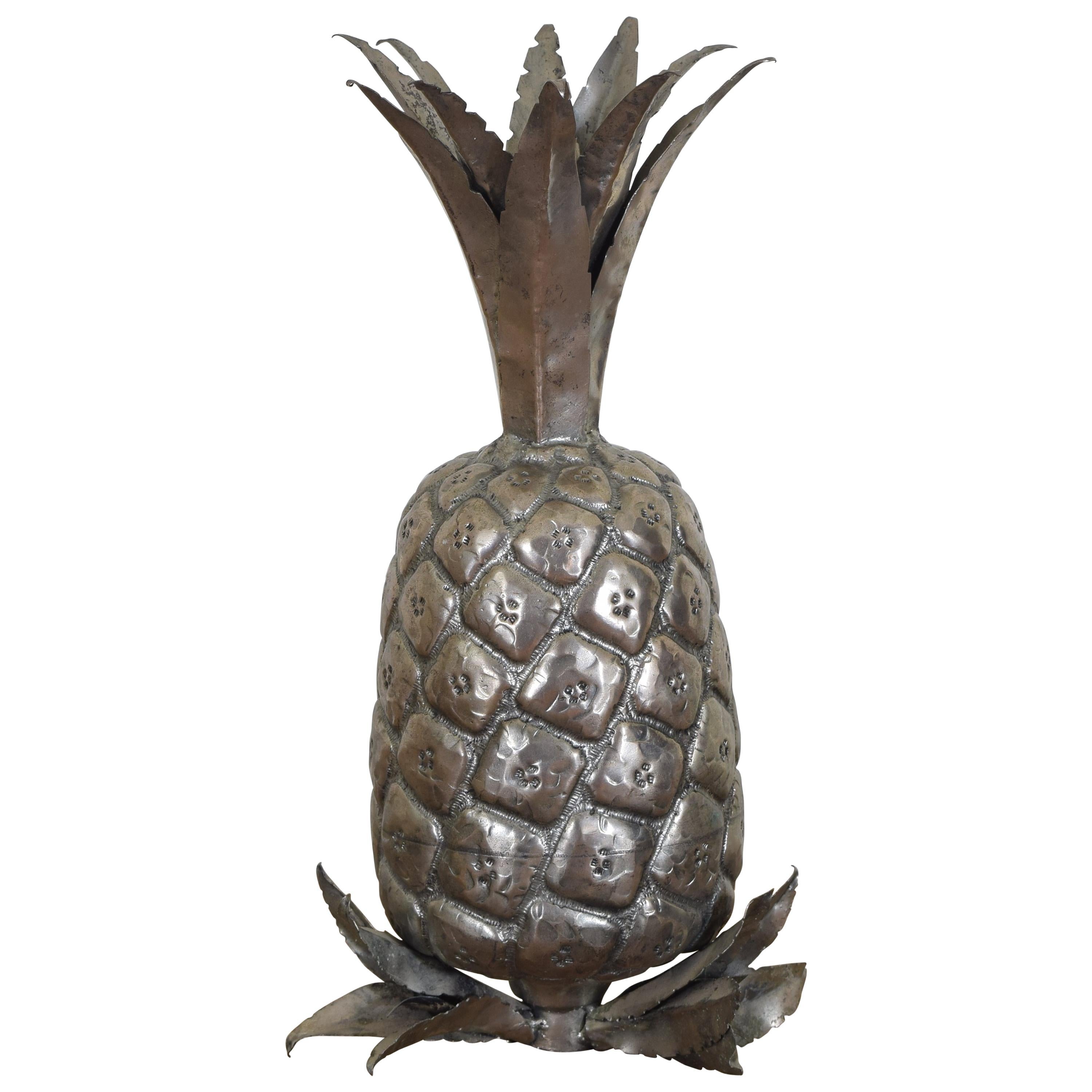 Pineapple continentale en métal argenté, 20ème siècle