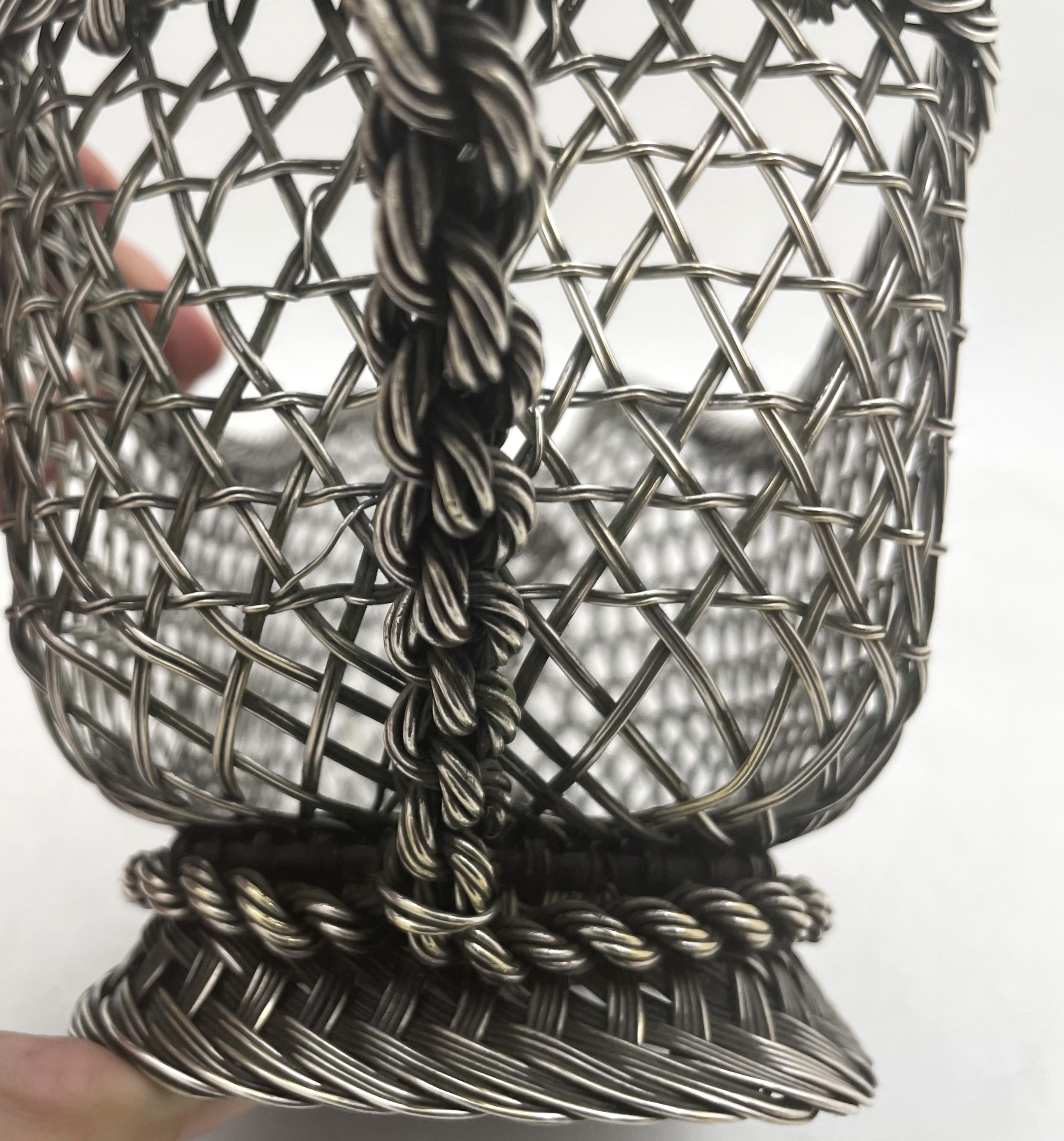 Continental Silver Wine Caddy from 19th Century with Fishnet Design For Sale 1