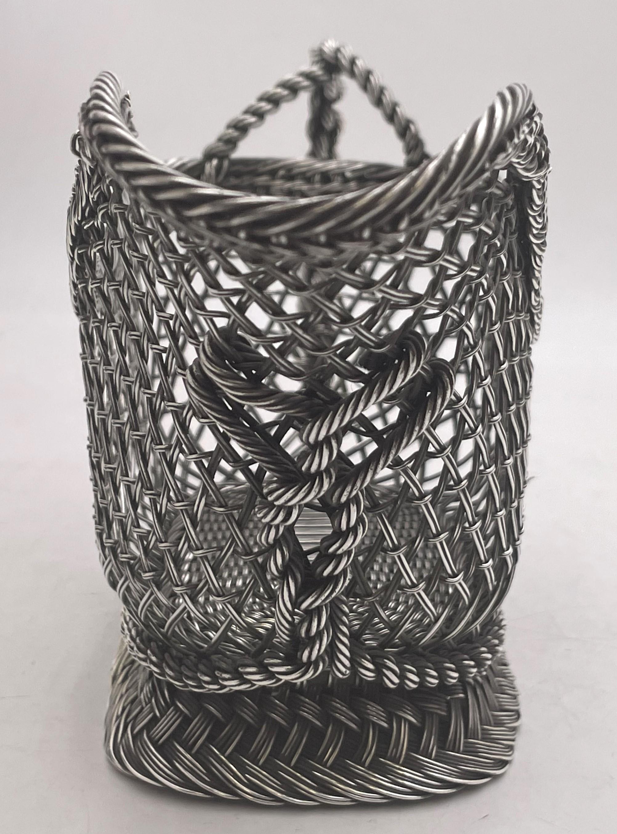 Continental Silver Wine Caddy from 19th Century with Fishnet Design For Sale 5