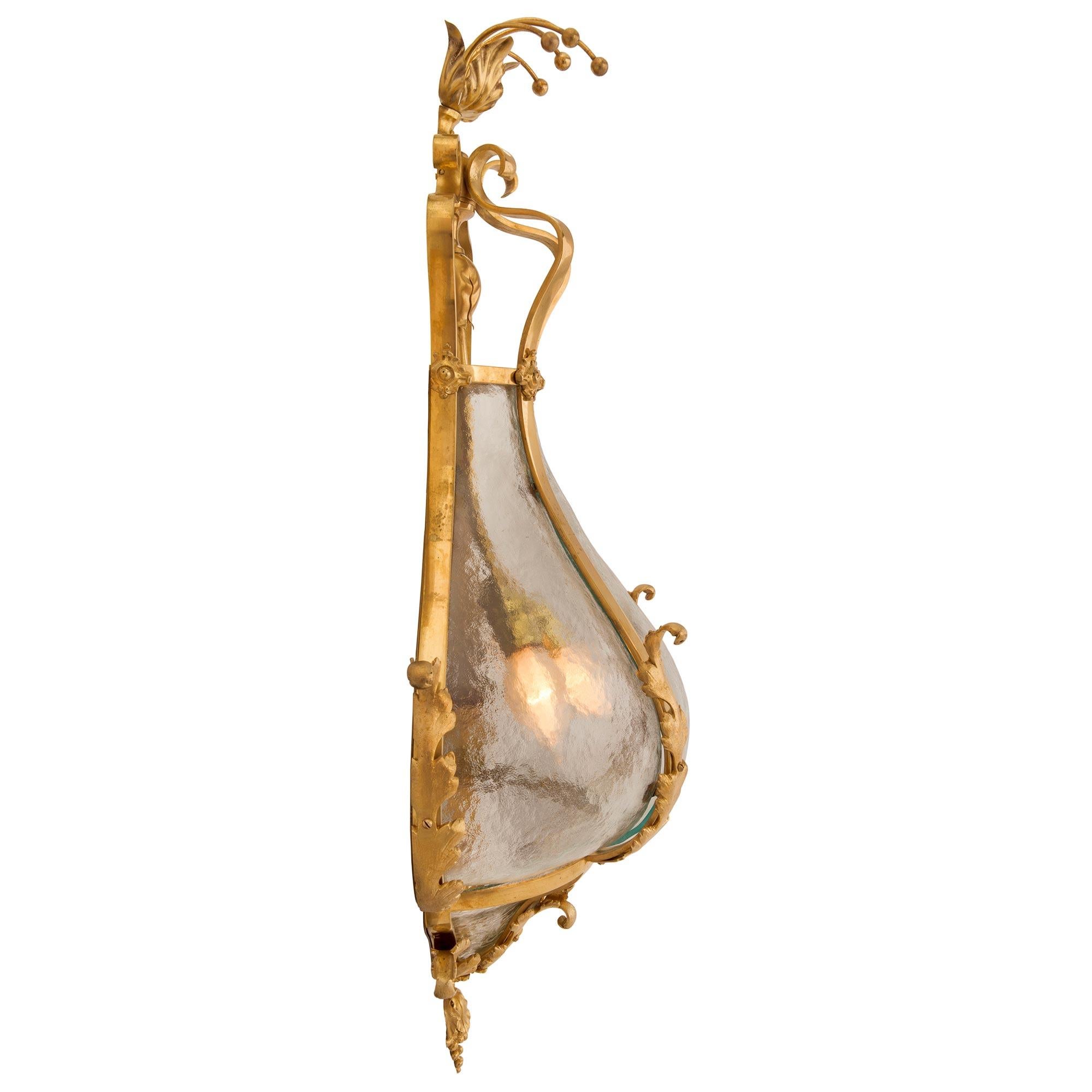 Italian Continental Turn of the Century Ormolu and Frosted Glass Sconce For Sale