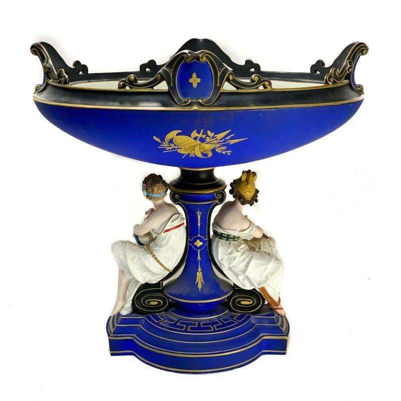 Continental Vienna Style Porcelain Centerpiece Pedestal Bowl, Early 20th Century For Sale 1