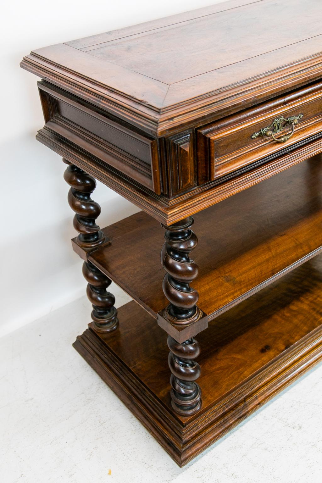 Continental Walnut Three-Tiered Barley Twist Shelf In Good Condition In Wilson, NC