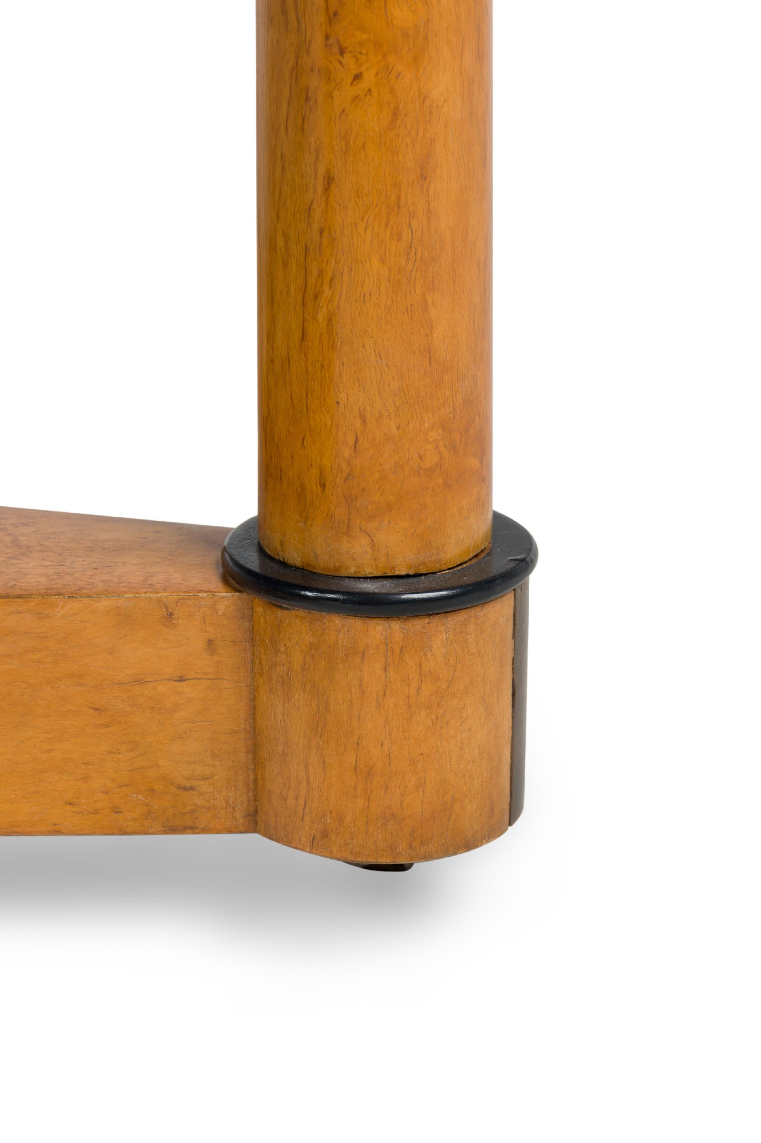 Continential Round Center Table Resting on 5 Legs & Speckled Black Marble Top 2