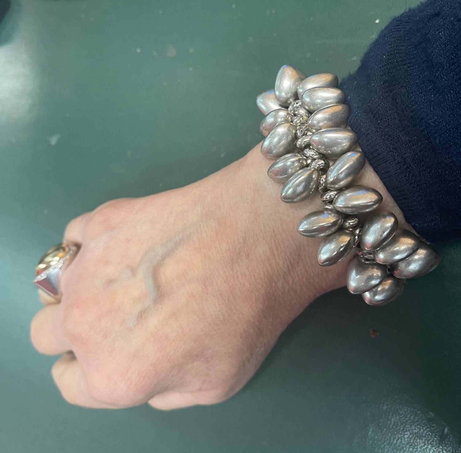 Women's Continuous Loving Hearts Silver Bracelet