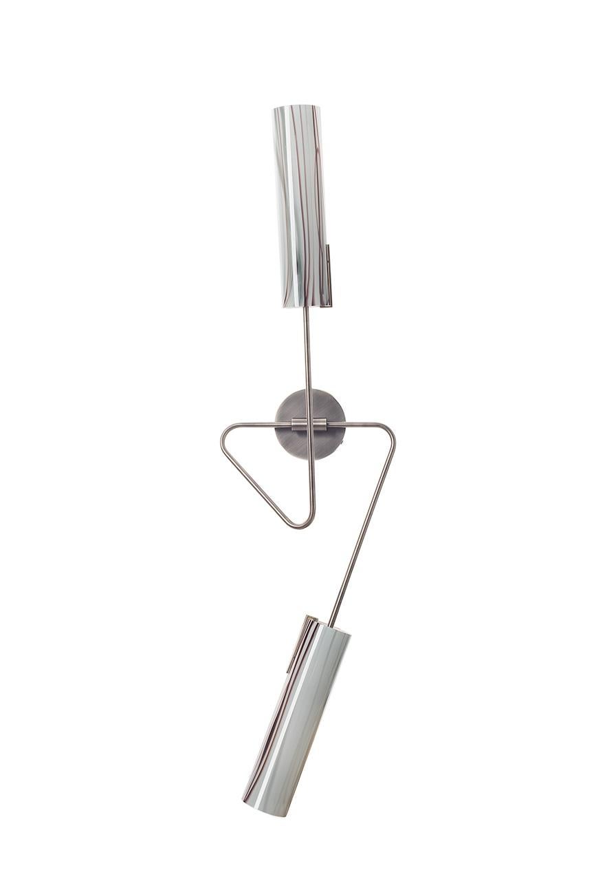 Continuum 02 Wandleuchter: Satiniertes Messing/Aquaglas von Avram Rusu Studio (amerikanisch) im Angebot