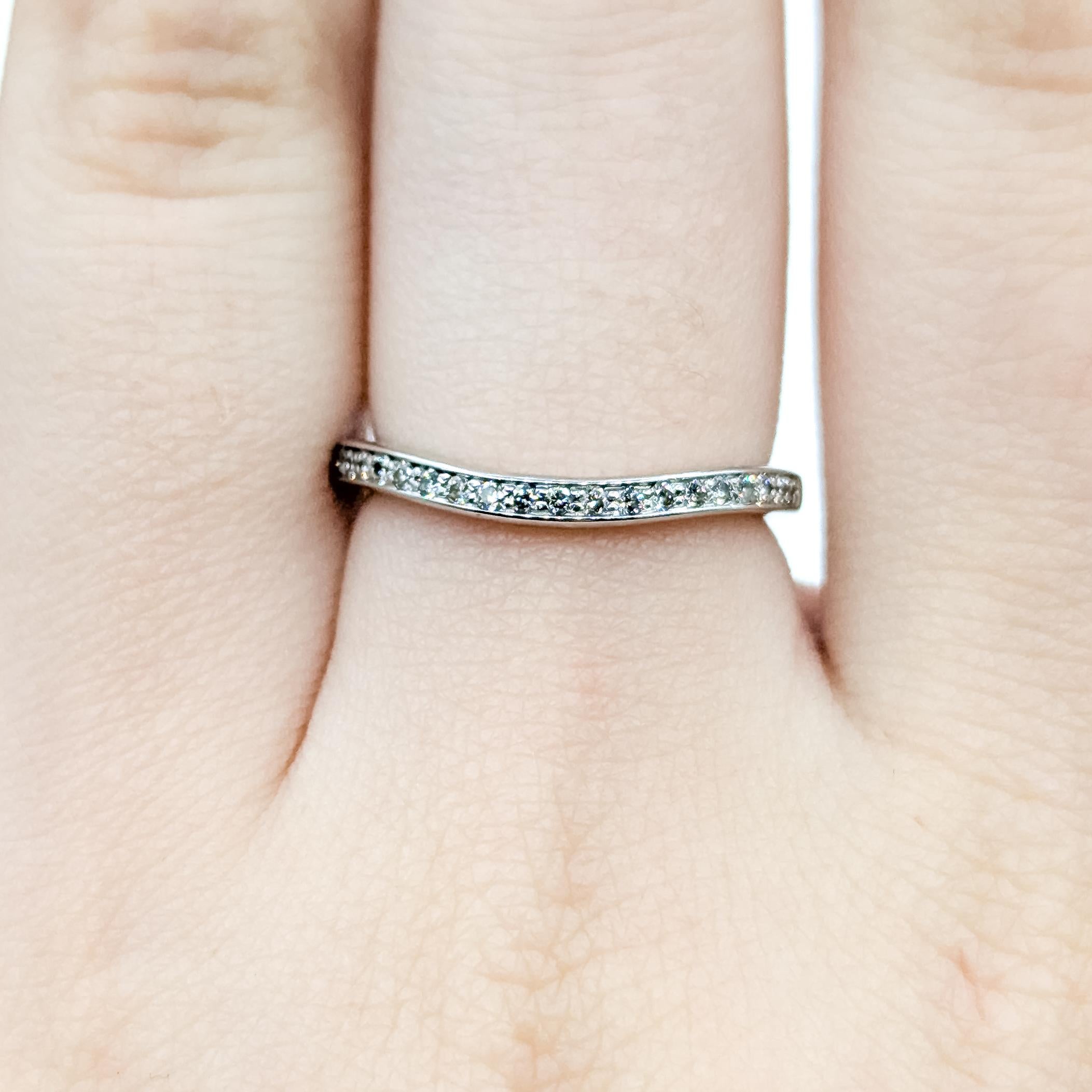 Taglio rotondo Contour Diamond Band in 14k white gold in vendita