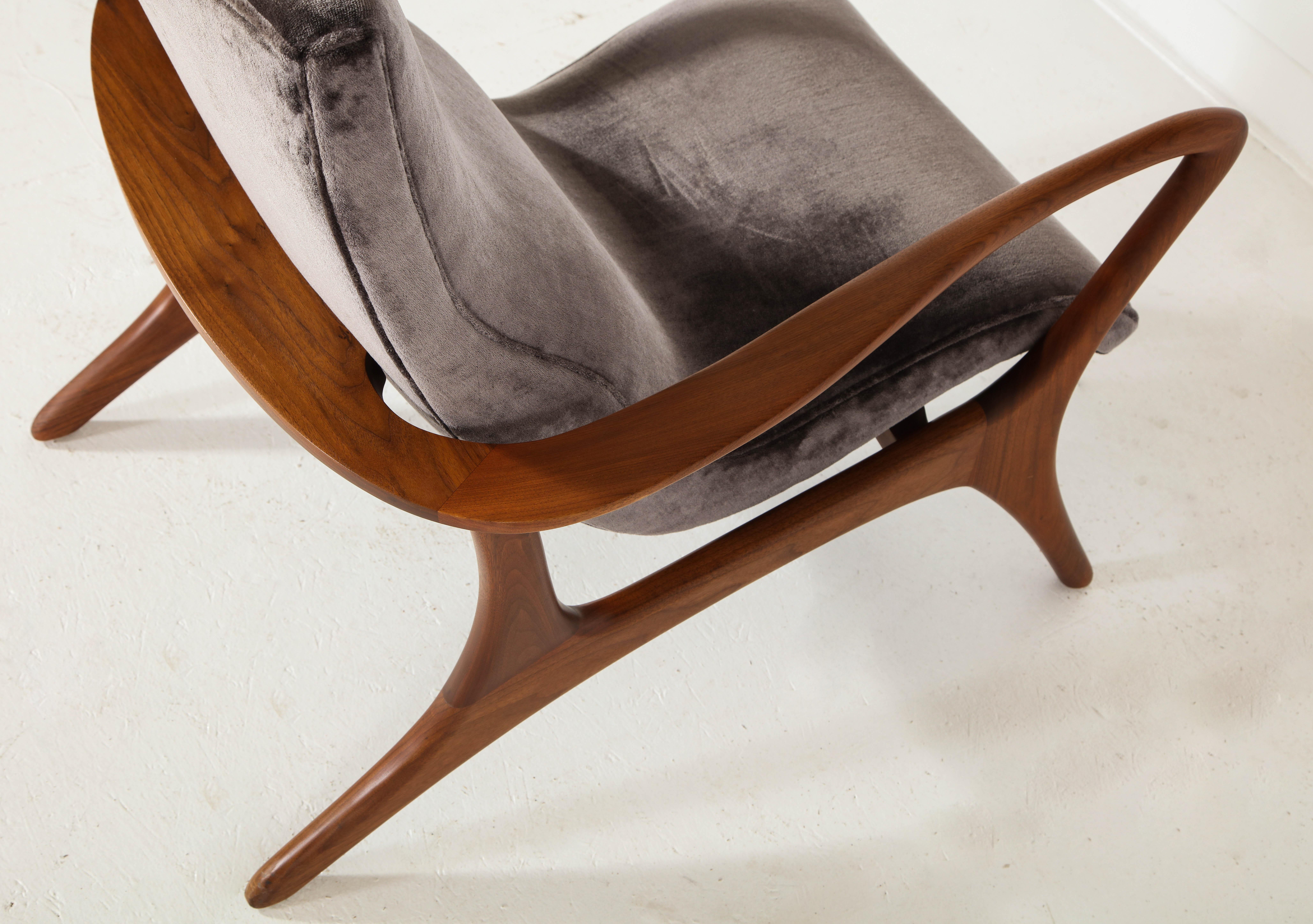 Contour Low Back Lounge Chair Offered by Vladimir Kagan Design Group 3