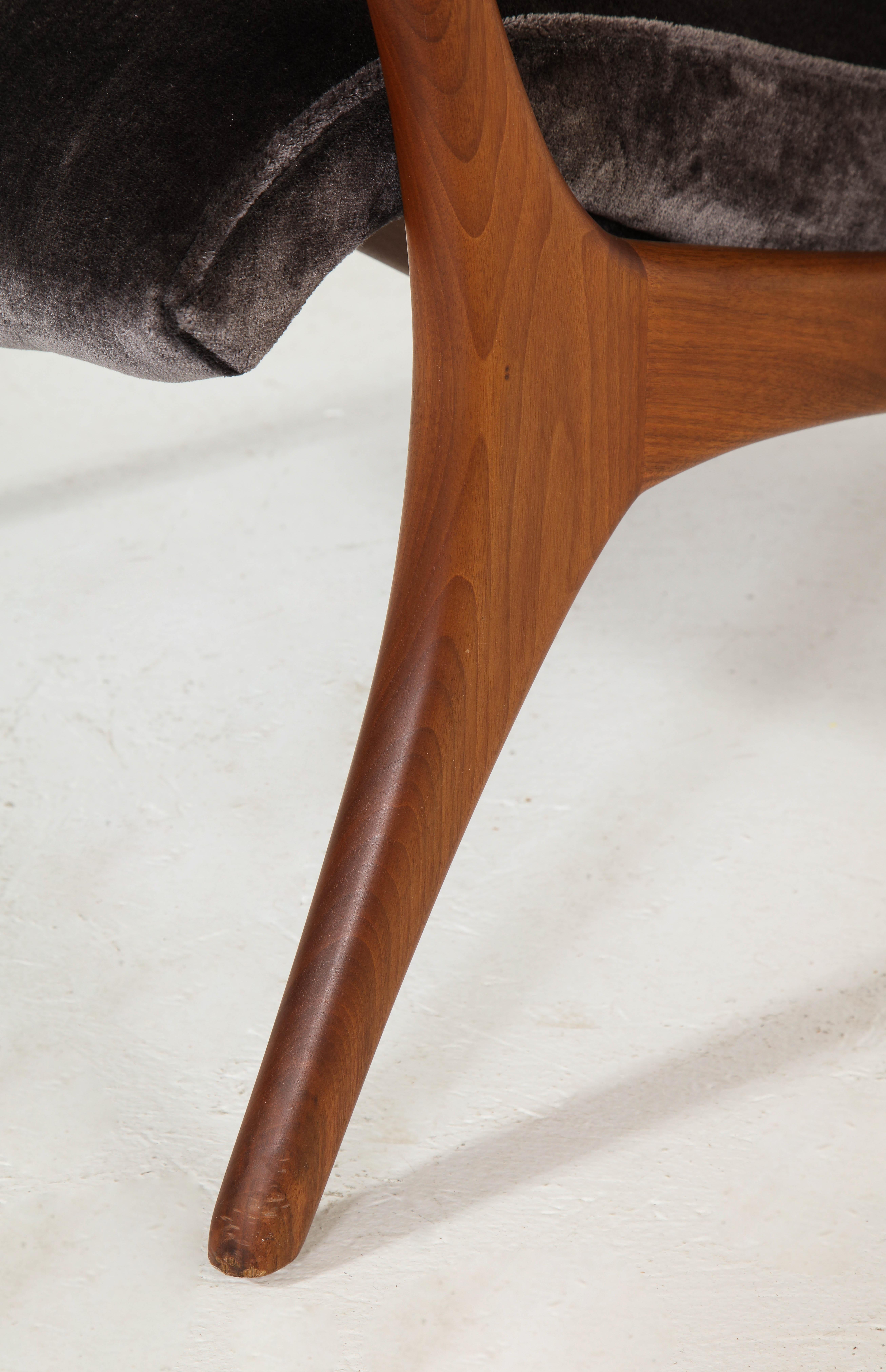 Contour Low Back Lounge Chair Offered by Vladimir Kagan Design Group 8
