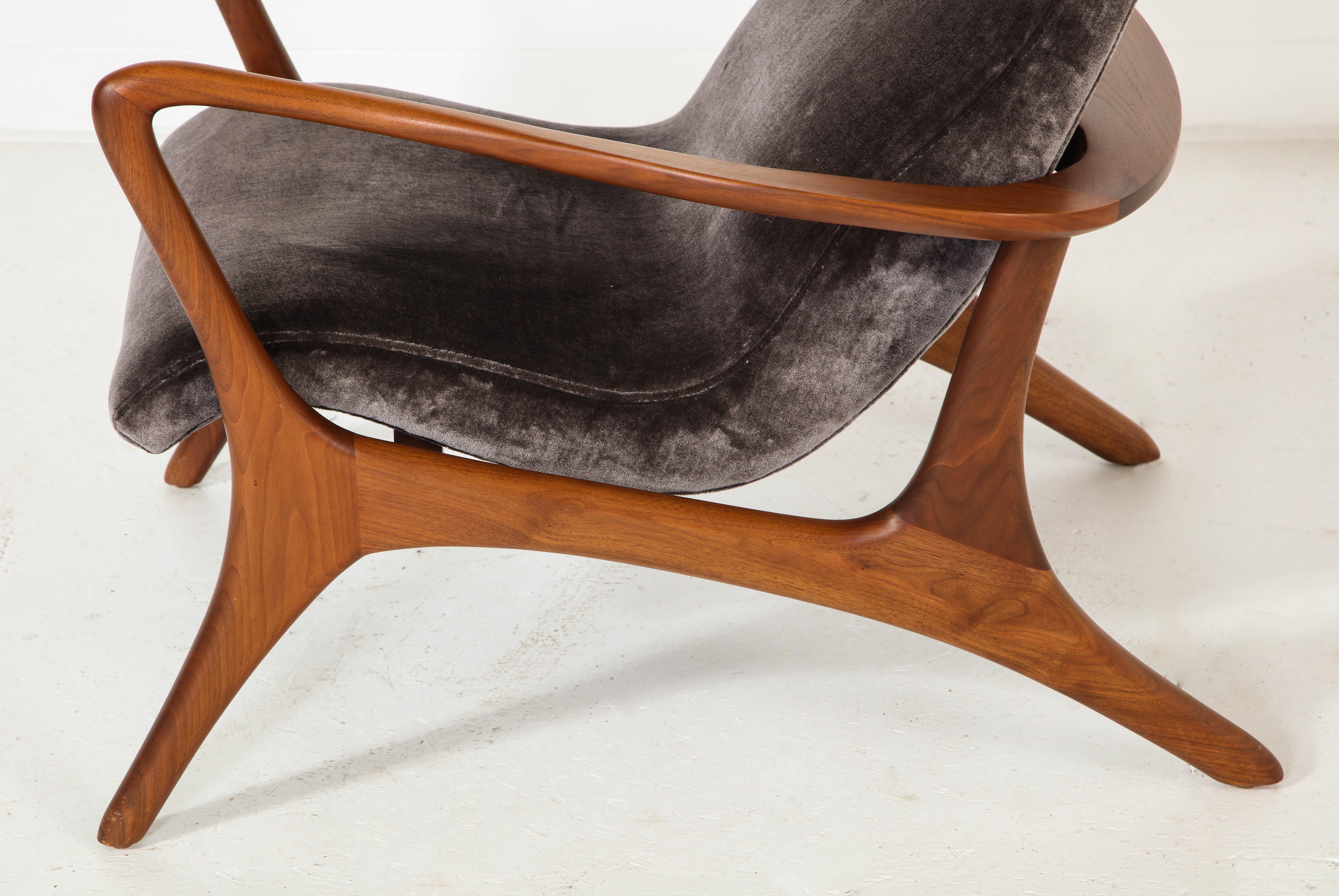 Contour Low Back Lounge Chair Offered by Vladimir Kagan Design Group 10