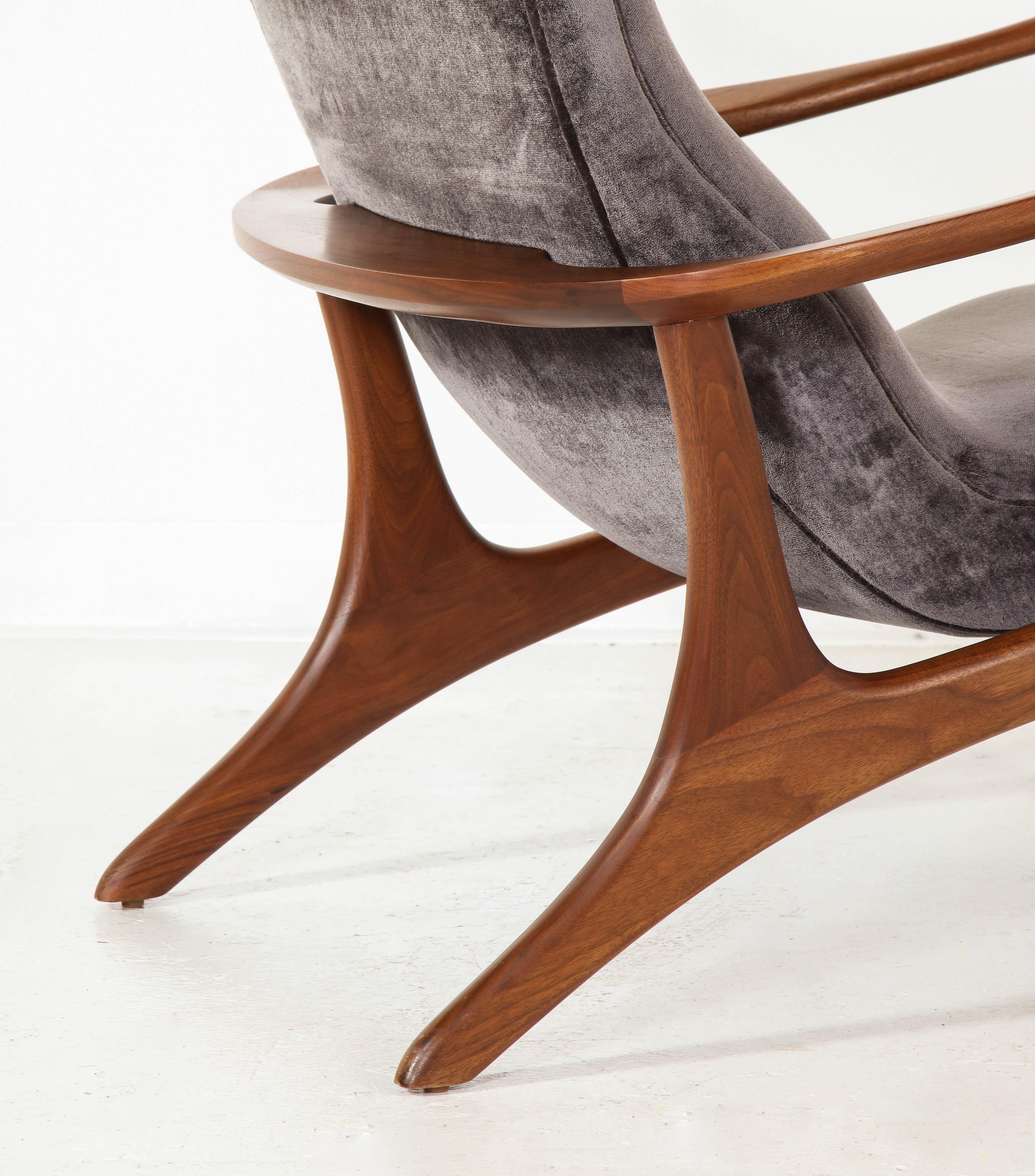 Contour Low Back Lounge Chair Offered by Vladimir Kagan Design Group 1