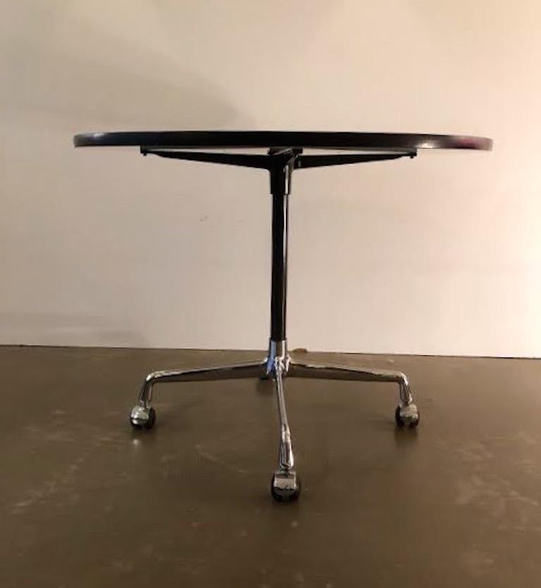 Eames contract tables
Charles and Ray Eames, 1968
For the contract tables, Charles and Ray Eames developed a universal base, whose form strongly resembles the bases of the soft pad group, while the structure evokes associations with the larger