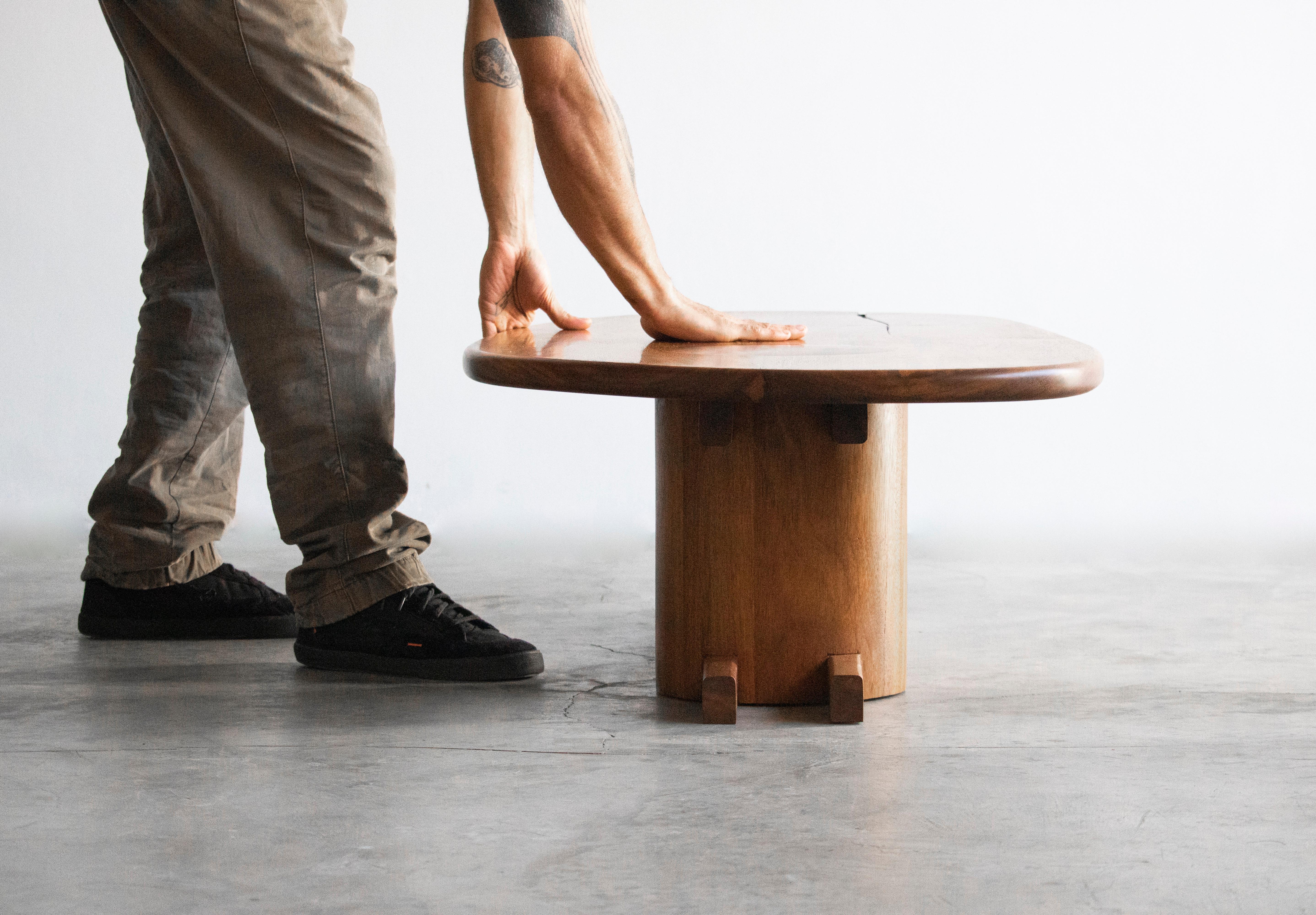 Autre Table basse Contraponto par Leon Ades en vente