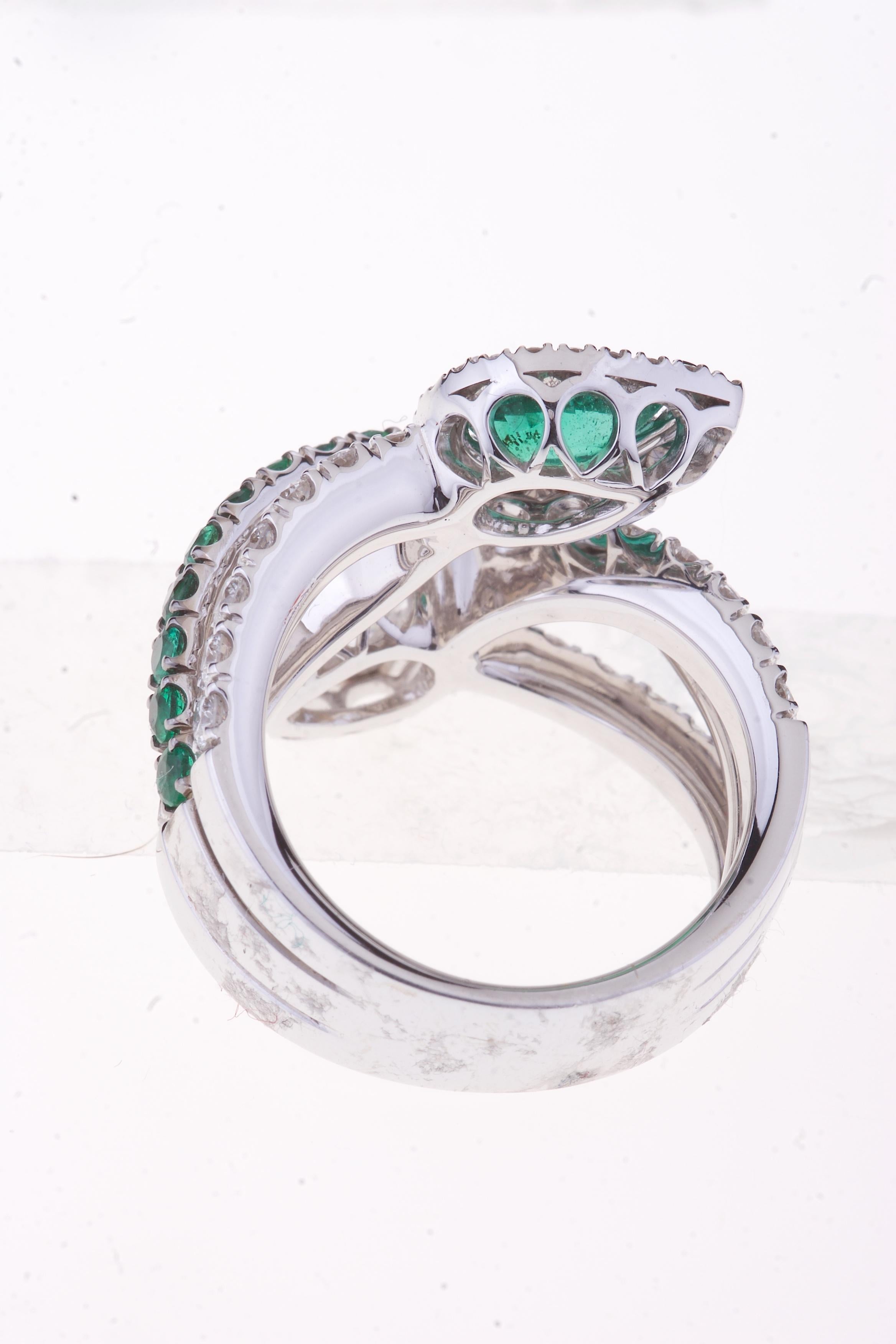 Art Deco Contrarié Ring Diamond and Emerald Drop Cut For Sale