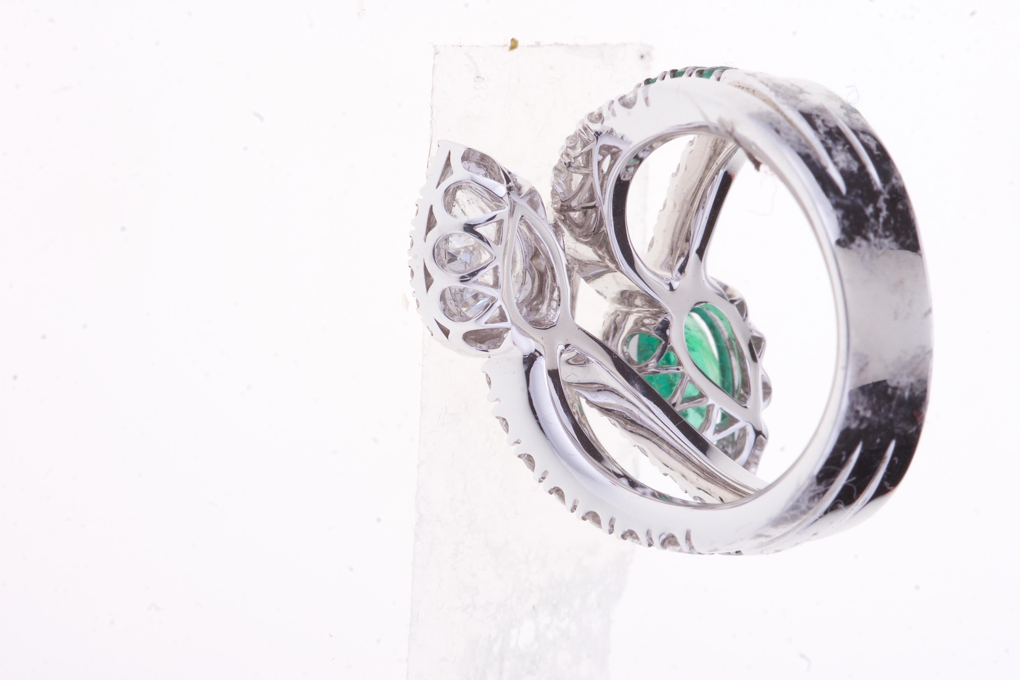 Contrarié Ring Diamant und Smaragd Tropfenschliff im Angebot 2