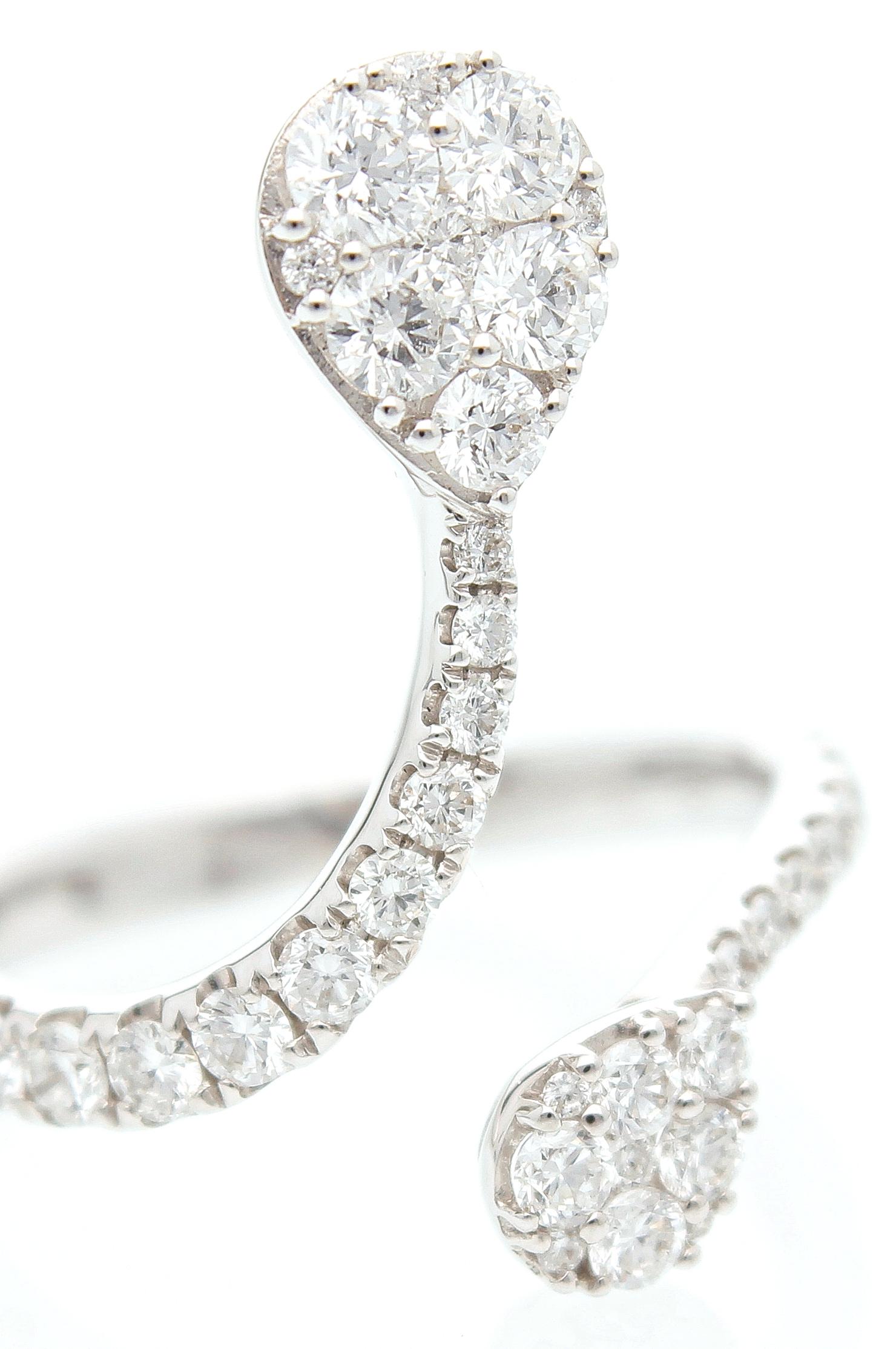 Bague Contrariè avec diamants taille brillant 1.10 Ct. Or blanc 18 carats en vente 7