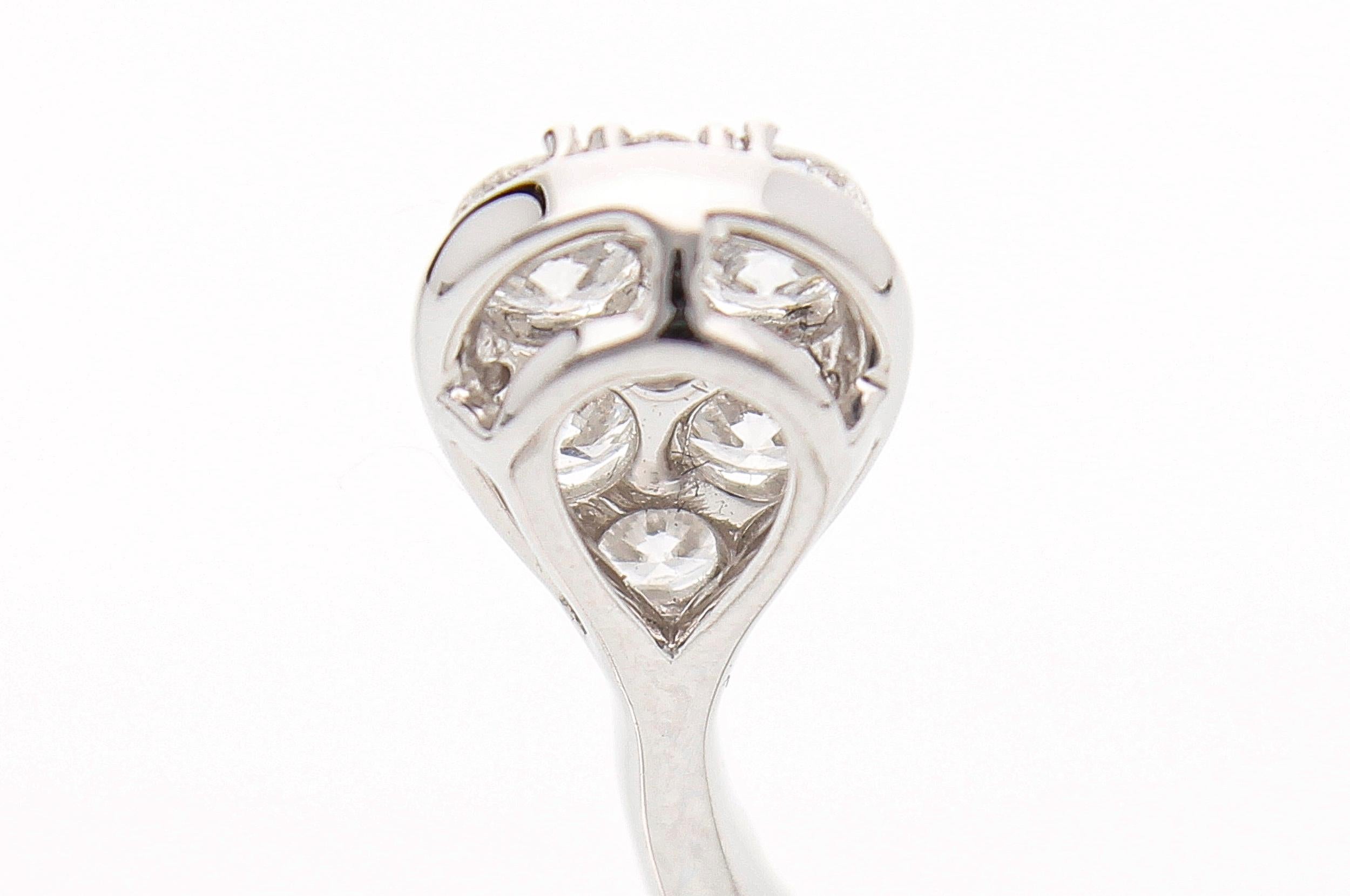 Contrariè Ring with Brilliant Cut Diamonds 1.10 Ct. 18 Kt White Gold For Sale 9