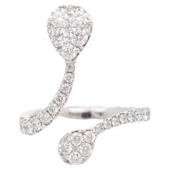 Contrariè Ring with Brilliant Cut Diamonds 1.10 Ct. 18 Kt White Gold