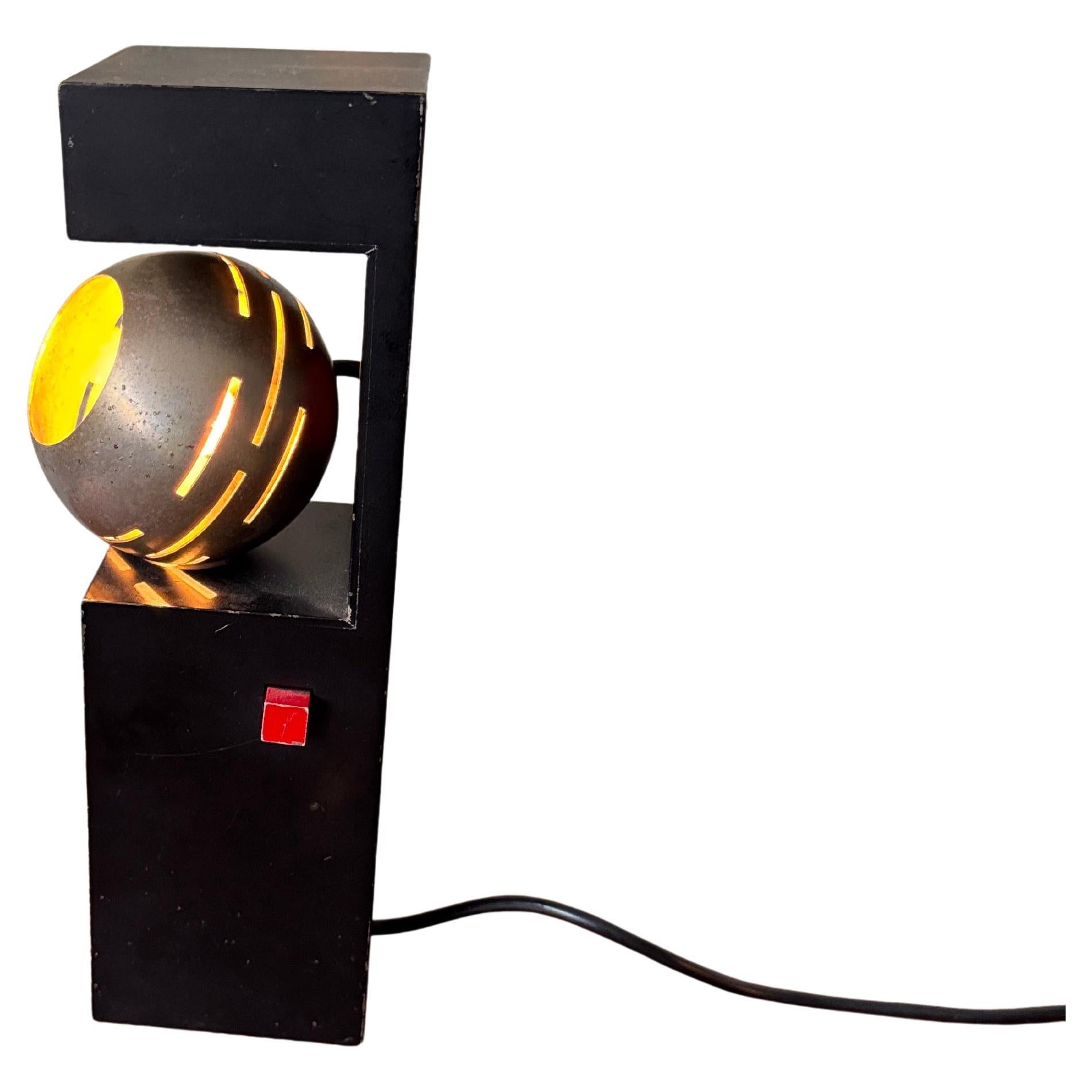 Contrast Model 12918 Table Lamp by Angelo Leli for Arredoluce, Italy, circa 1962 For Sale