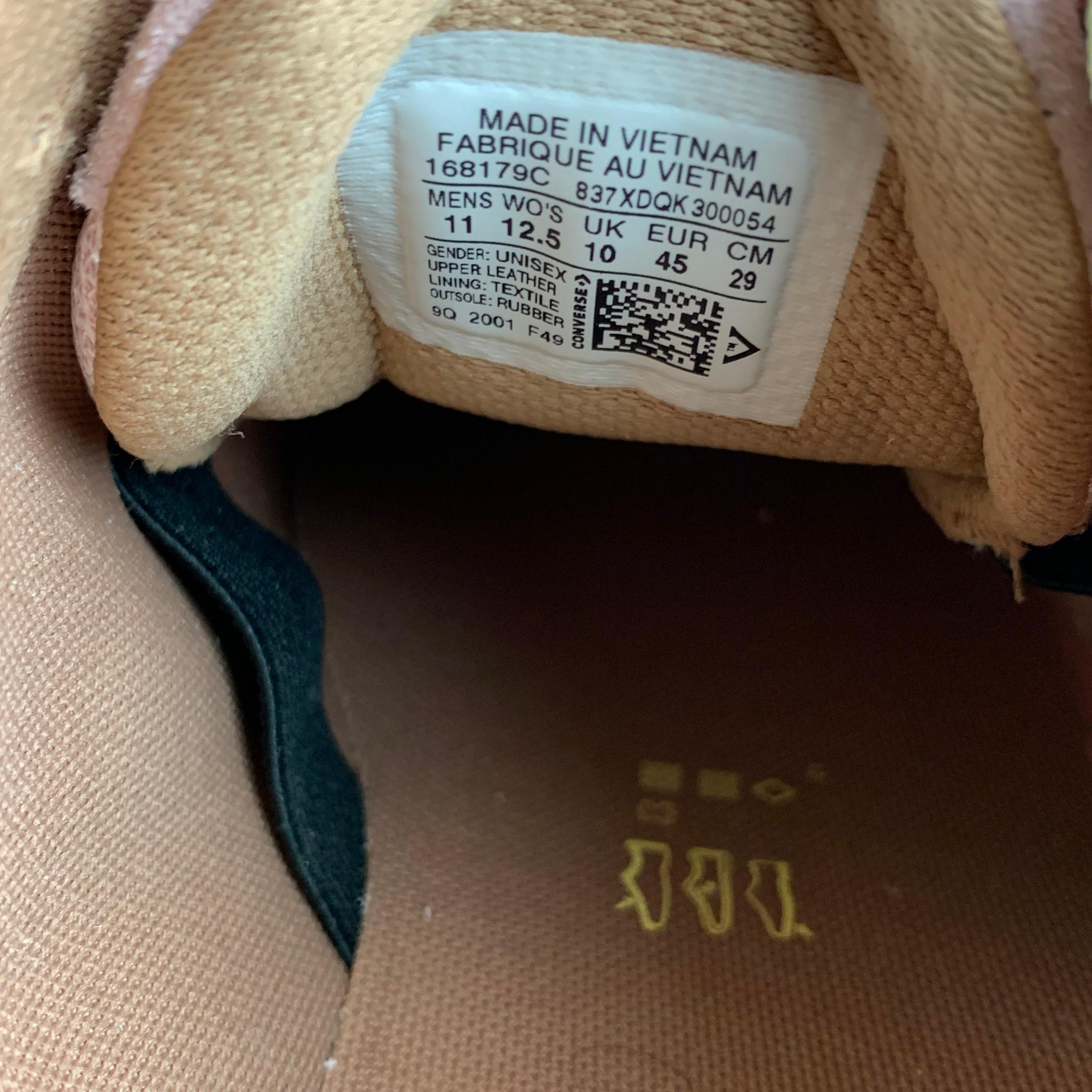 CONVERSE x GOLF Le Fleur Gianno Size 11 Tan Pink Two Toned Leather Sneakers In New Condition In San Francisco, CA