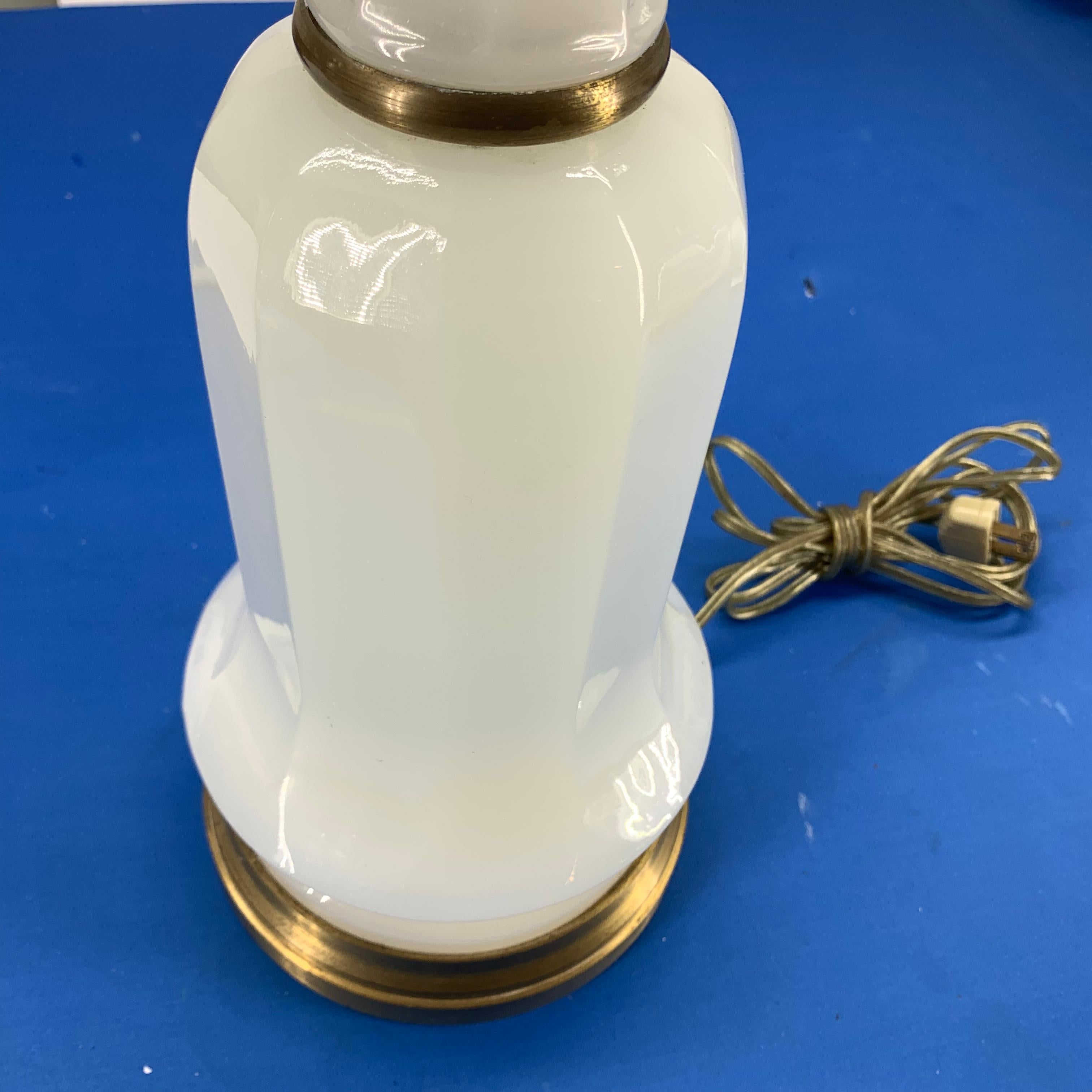 Converted French Oil Opaline and Brass Table Lamp For Sale 8