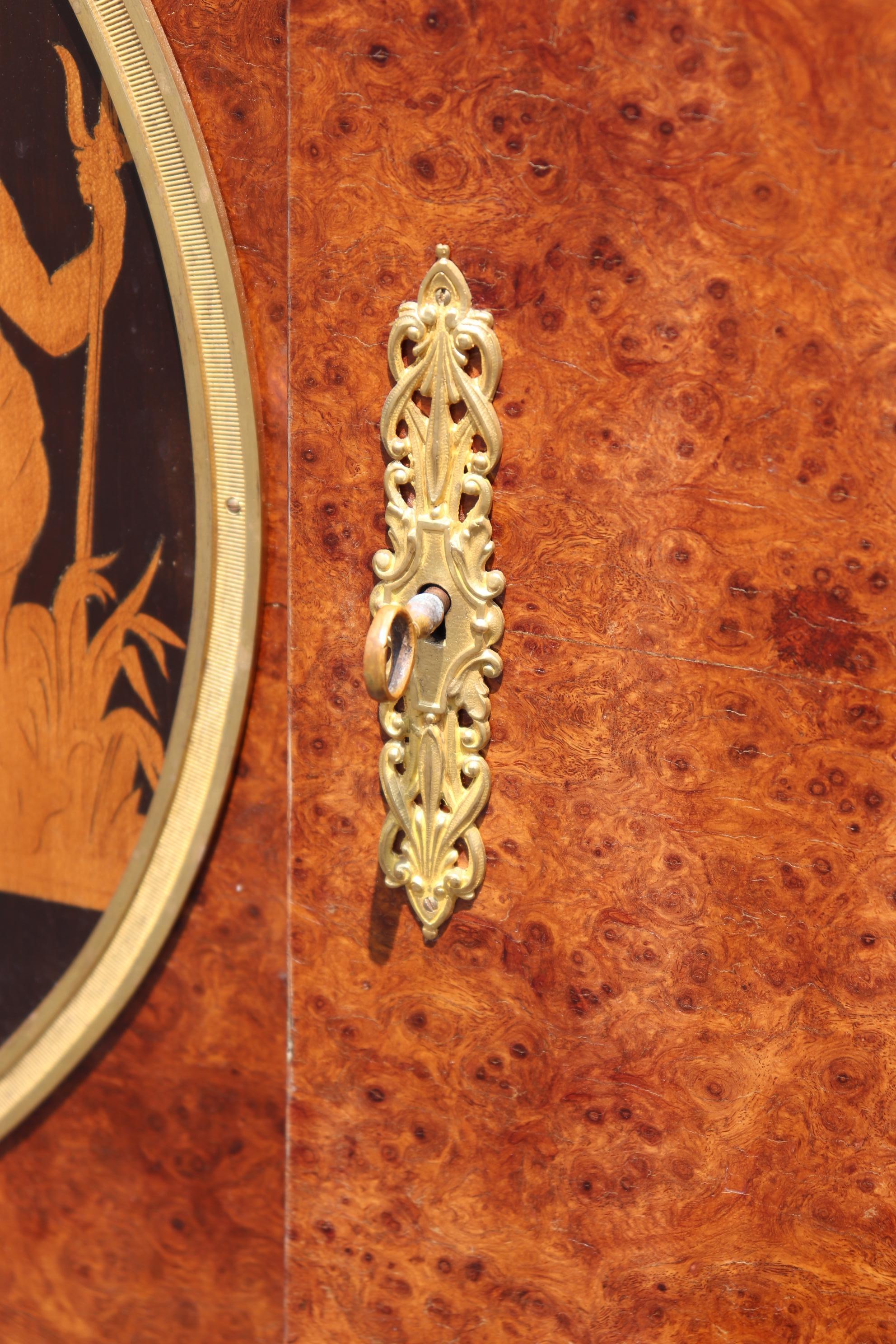 Konverted Maison Krieger zugeschriebener vergoldeter Dor'e-Bronze-Waschtisch mit Marmorplatte im Angebot 3