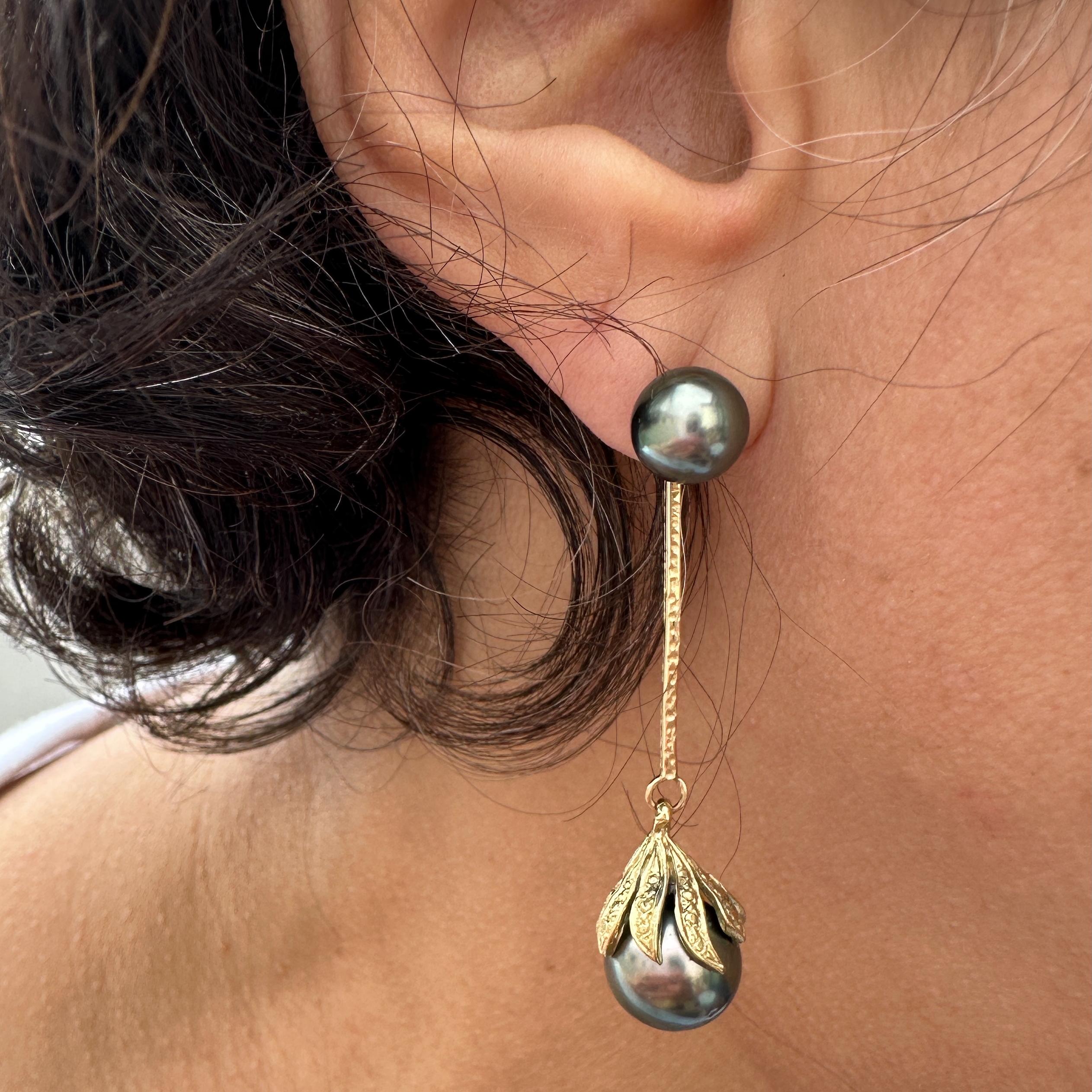 Contemporain Boucles d'oreilles convertibles en or jaune avec perles de Tahiti de 11mm et 8.5mm en vente
