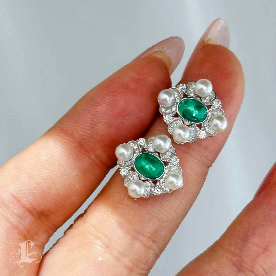 【Crown Radiance】Revival Aurora South Sea Pearl & Emerald Convertible Earrings In New Condition For Sale In New York, NY