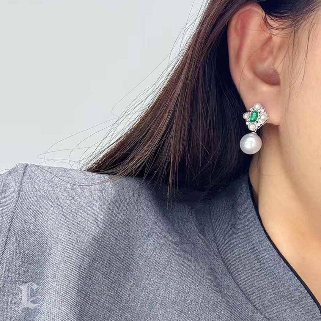【Crown Radiance】Revival Aurora South Sea Pearl & Emerald Convertible Earrings For Sale 3