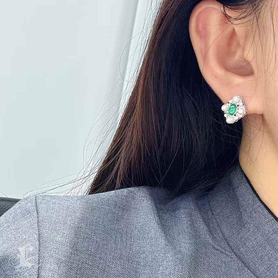 【Crown Radiance】Revival Aurora South Sea Pearl & Emerald Convertible Earrings For Sale 4