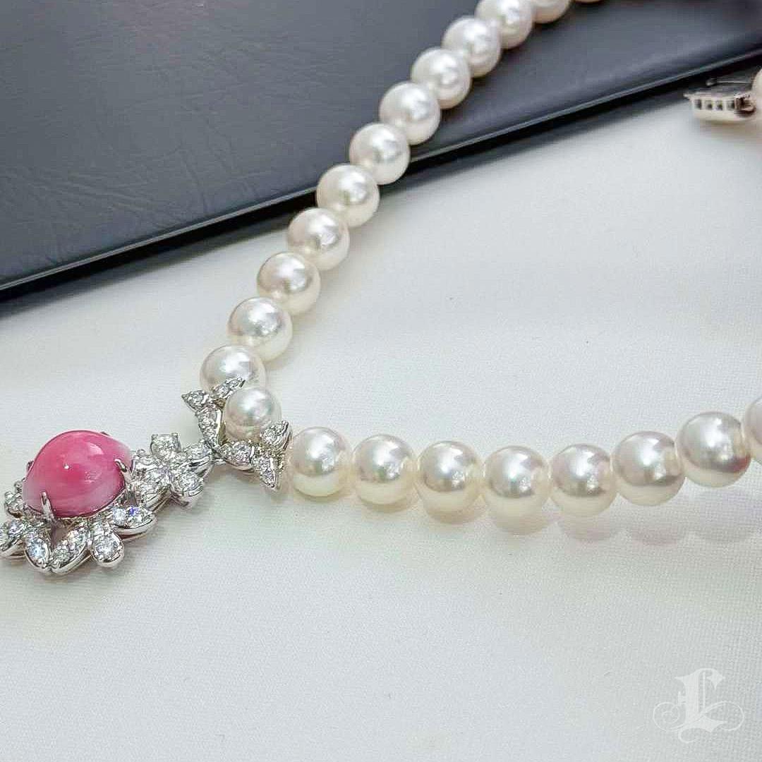 【Conchéa】Empress Blossom Convertible Pendant — 7.55ct Conch & Akoya Pearl For Sale 6