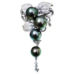 Convertible 2-in-1 Floral Brooch Pendant in Diamond Dust & South Sea Pearl