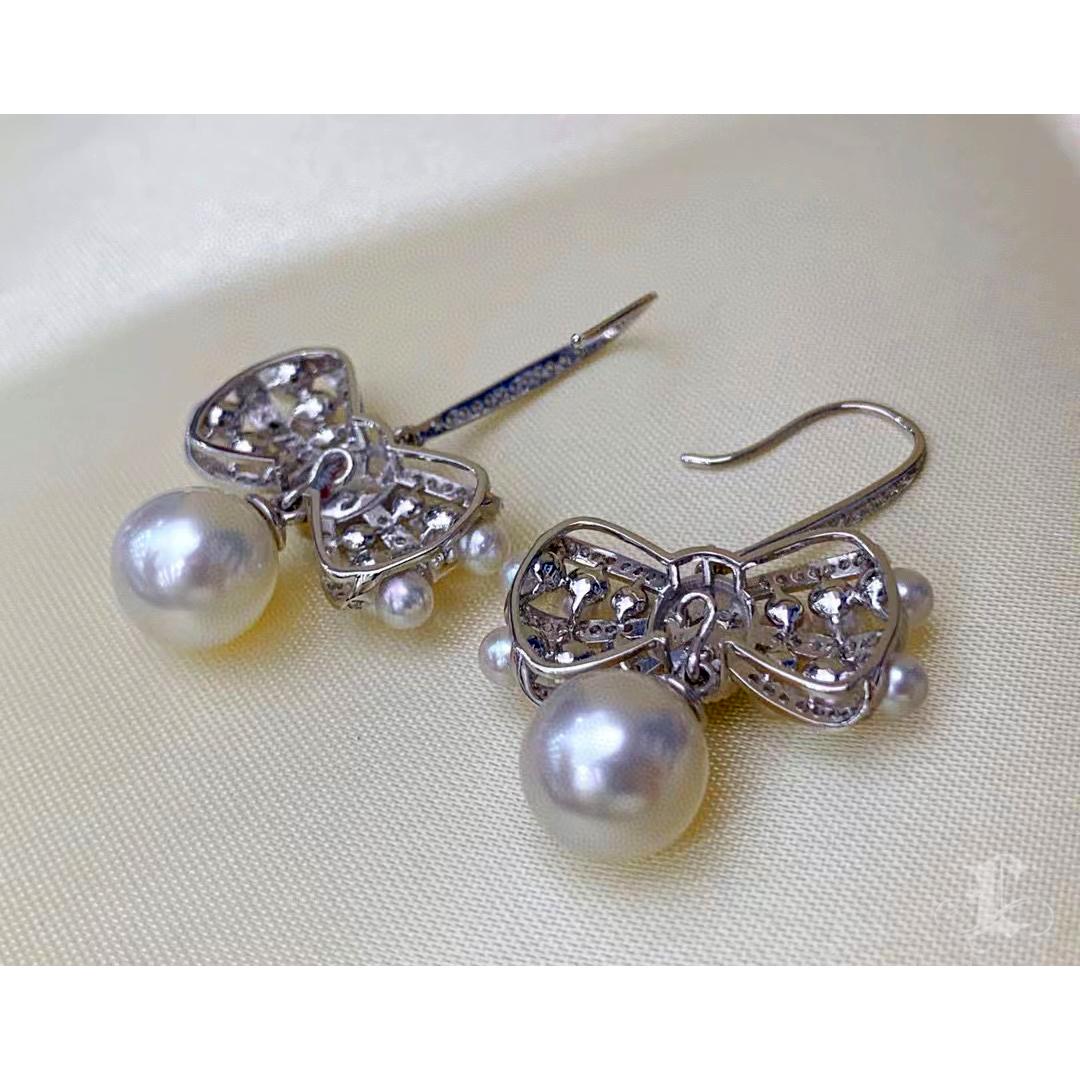 【Vine Symphony】Pendientes convertibles de Mar del Sur y Perla Akoya con cinta esmeralda en venta 1