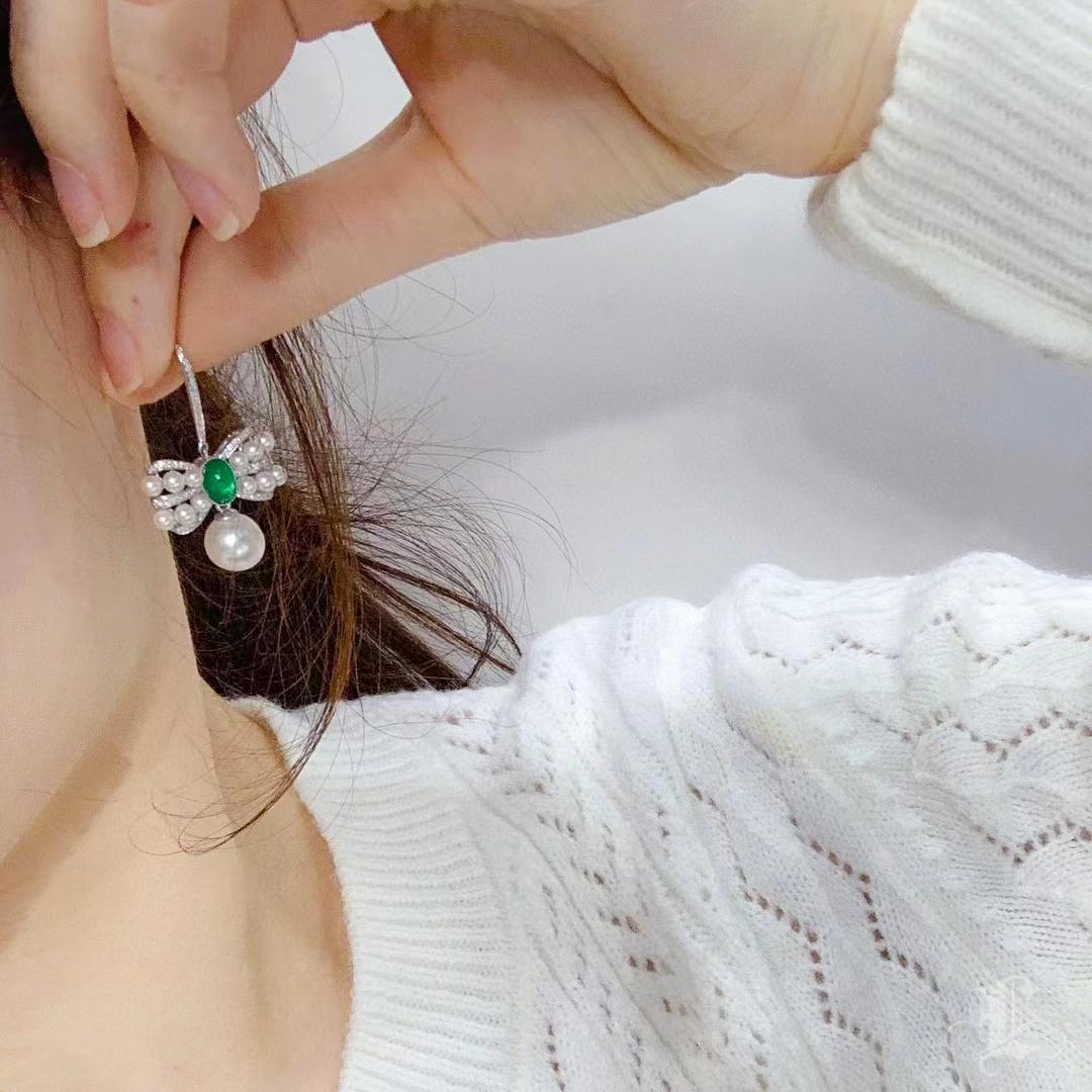 【Vine Symphony】Pendientes convertibles de Mar del Sur y Perla Akoya con cinta esmeralda en venta 4