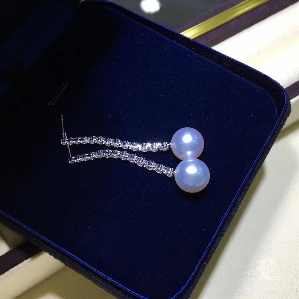 【Lustre Arc】Convertible 2-in-1 Stellar Line South Sea Pearl Diamond Earrings For Sale 5
