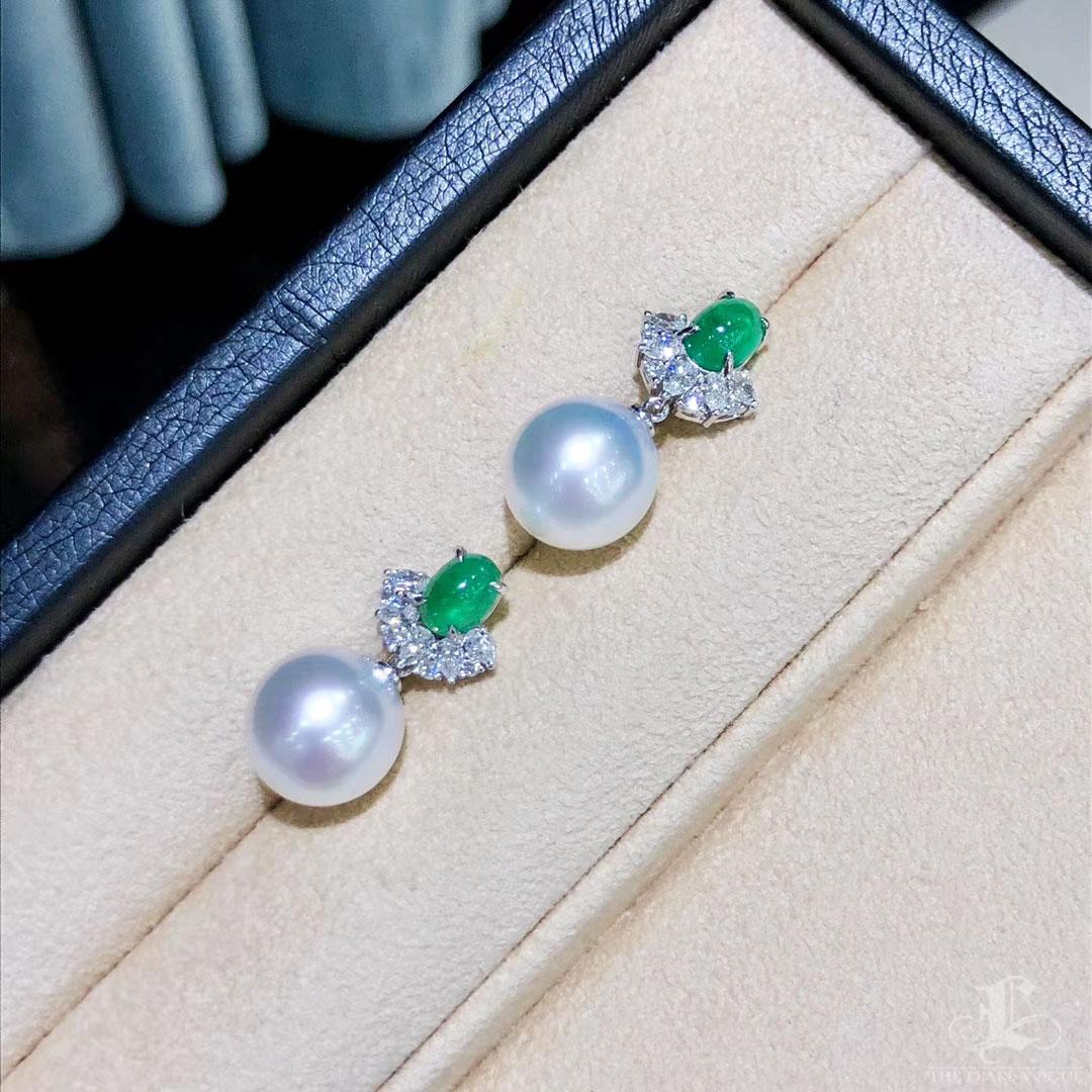 【Jādora】Convertible 2-in-1 Crown-Emerald Aurora South Sea Pearl Diamond Earrings For Sale 4