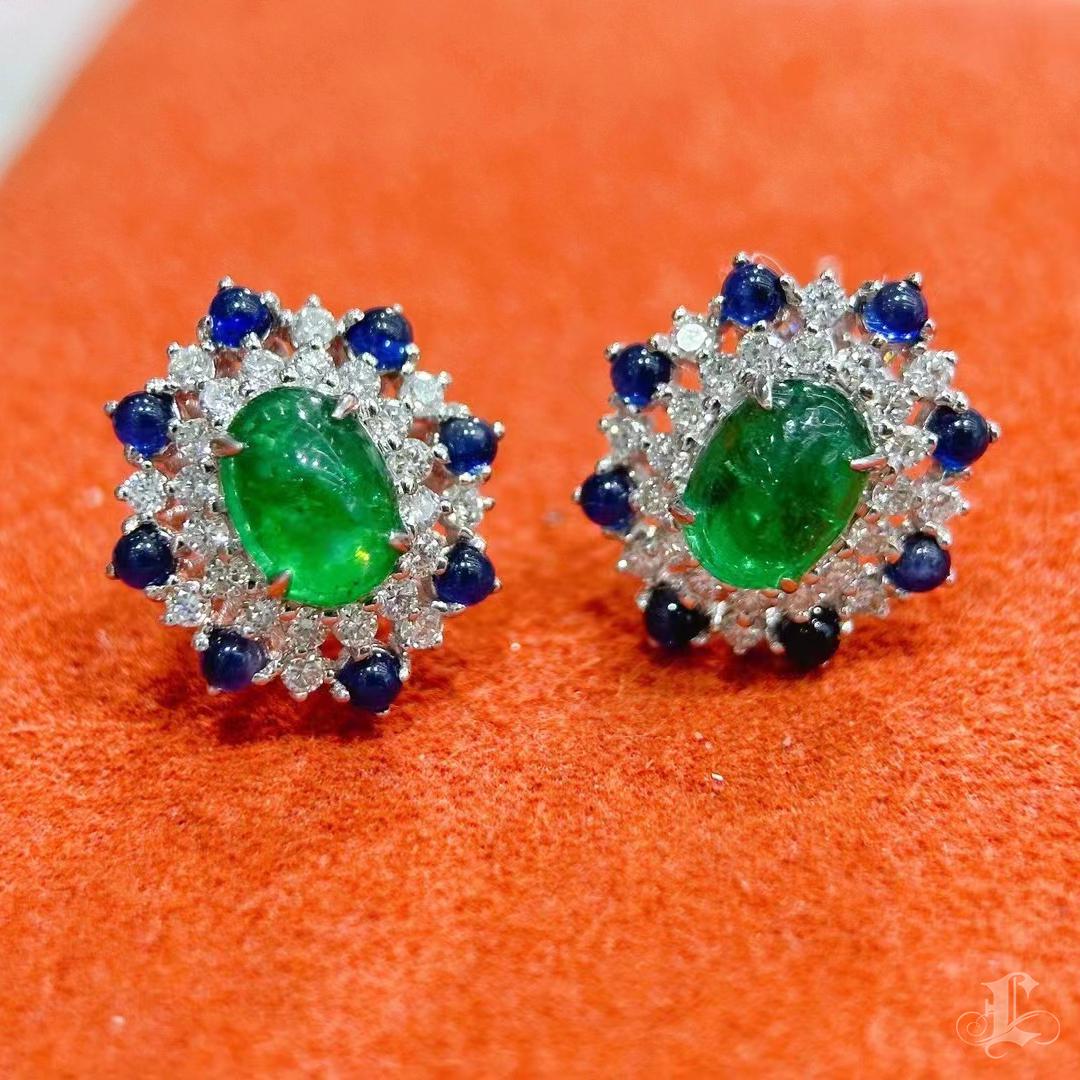 【Vine Symphony】Convertible Crown Garden South Sea Pearl & Emerald Earrings In New Condition For Sale In New York, NY