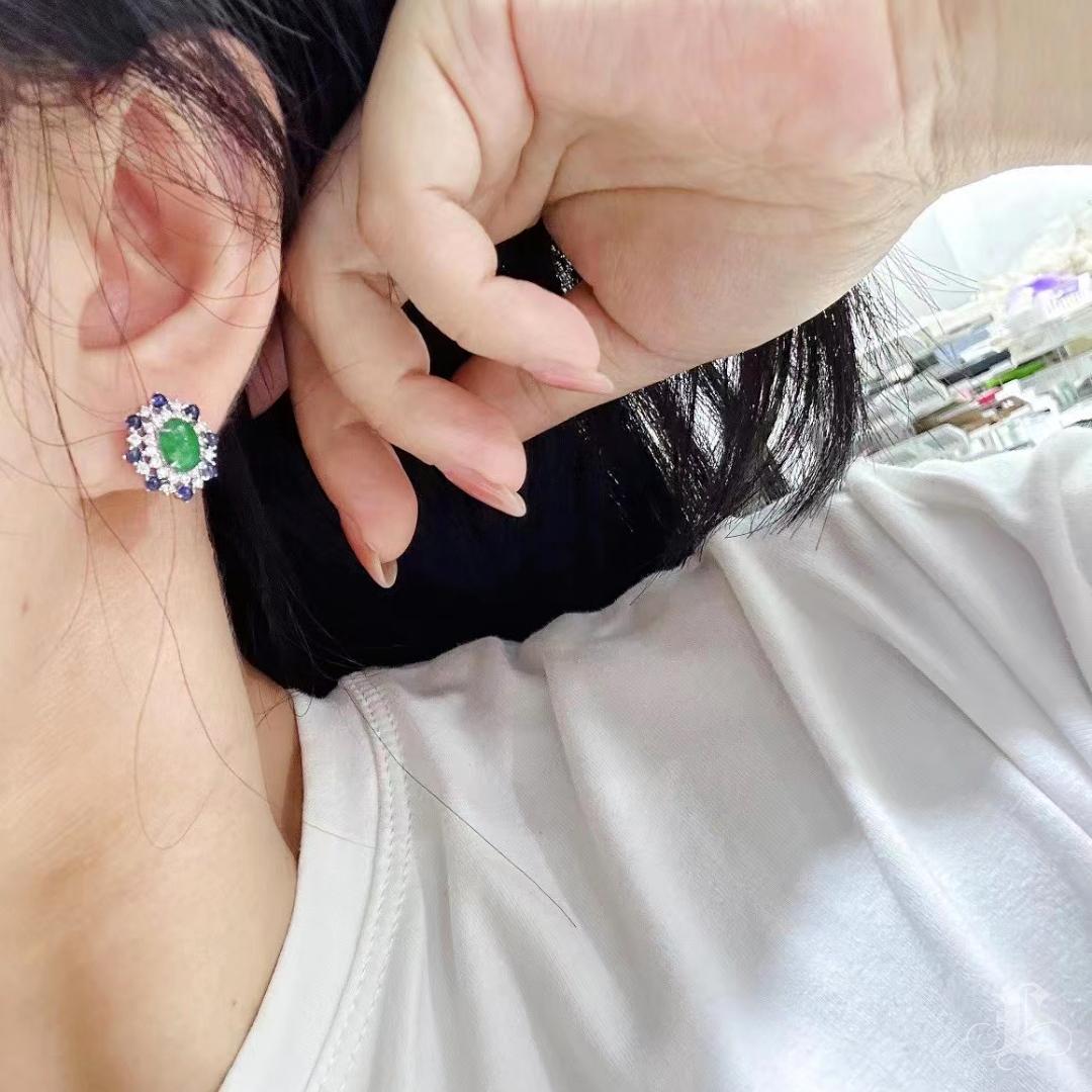 【Vine Symphony】Convertible Crown Garden South Sea Pearl & Emerald Earrings For Sale 4