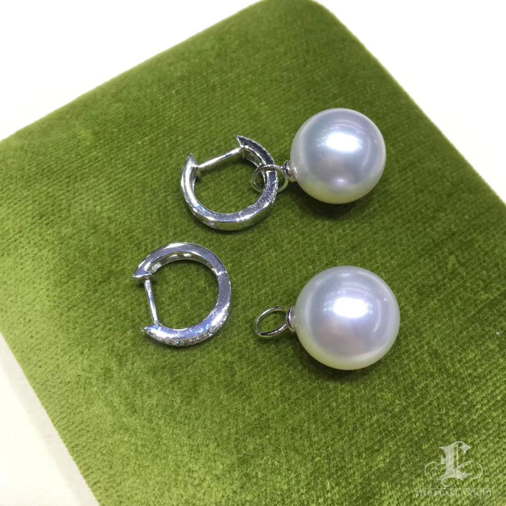 【Crown Radianc】Convertible Baguette-Hoop Aurora South Sea Pearl Diamond Earrings For Sale 1