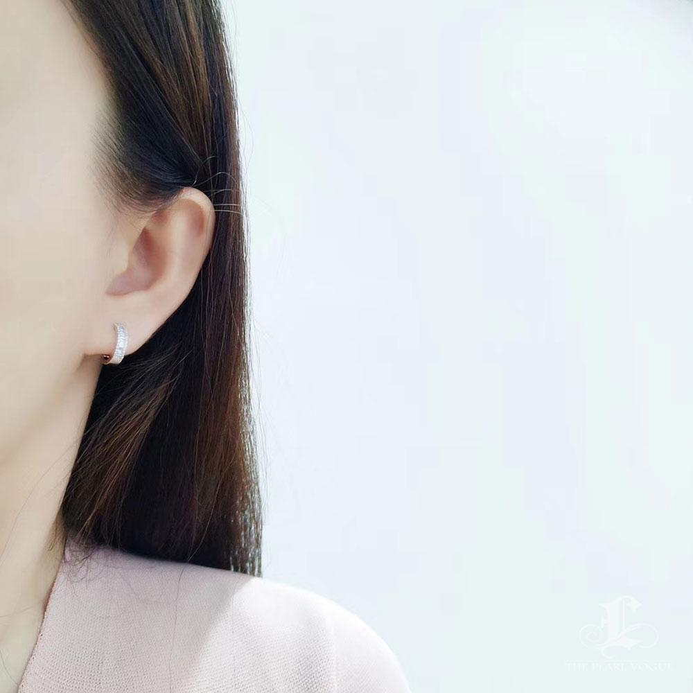 【Crown Radianc】Convertible Baguette-Hoop Aurora South Sea Pearl Diamond Earrings For Sale 5
