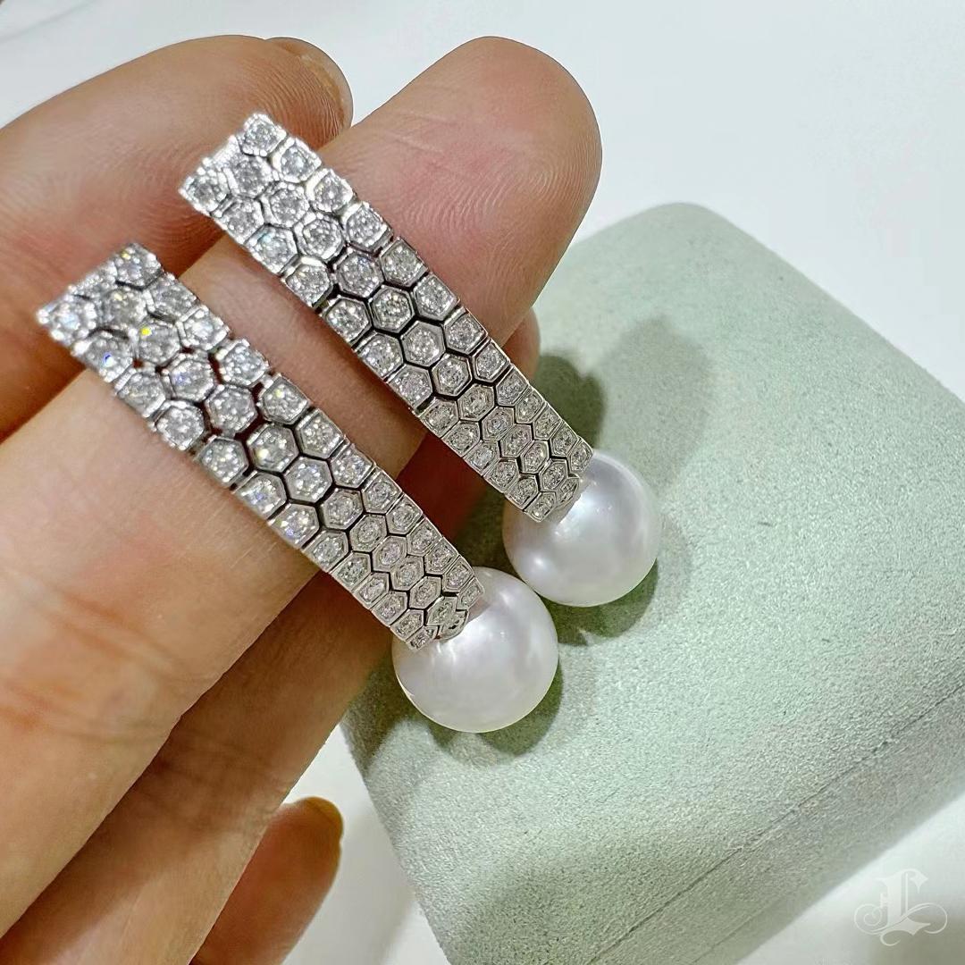 【Lustre Arc】Convertible Hex-Diamant Südseeperle Tag-zu-Abend-Ohrringe im Angebot 3