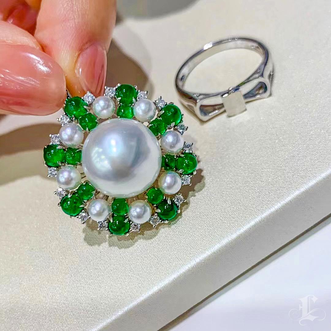 【Jādora】Convertible Smaragd Halo Südsee Perle Diamant Ring Anhänger im Zustand „Neu“ im Angebot in New York, NY