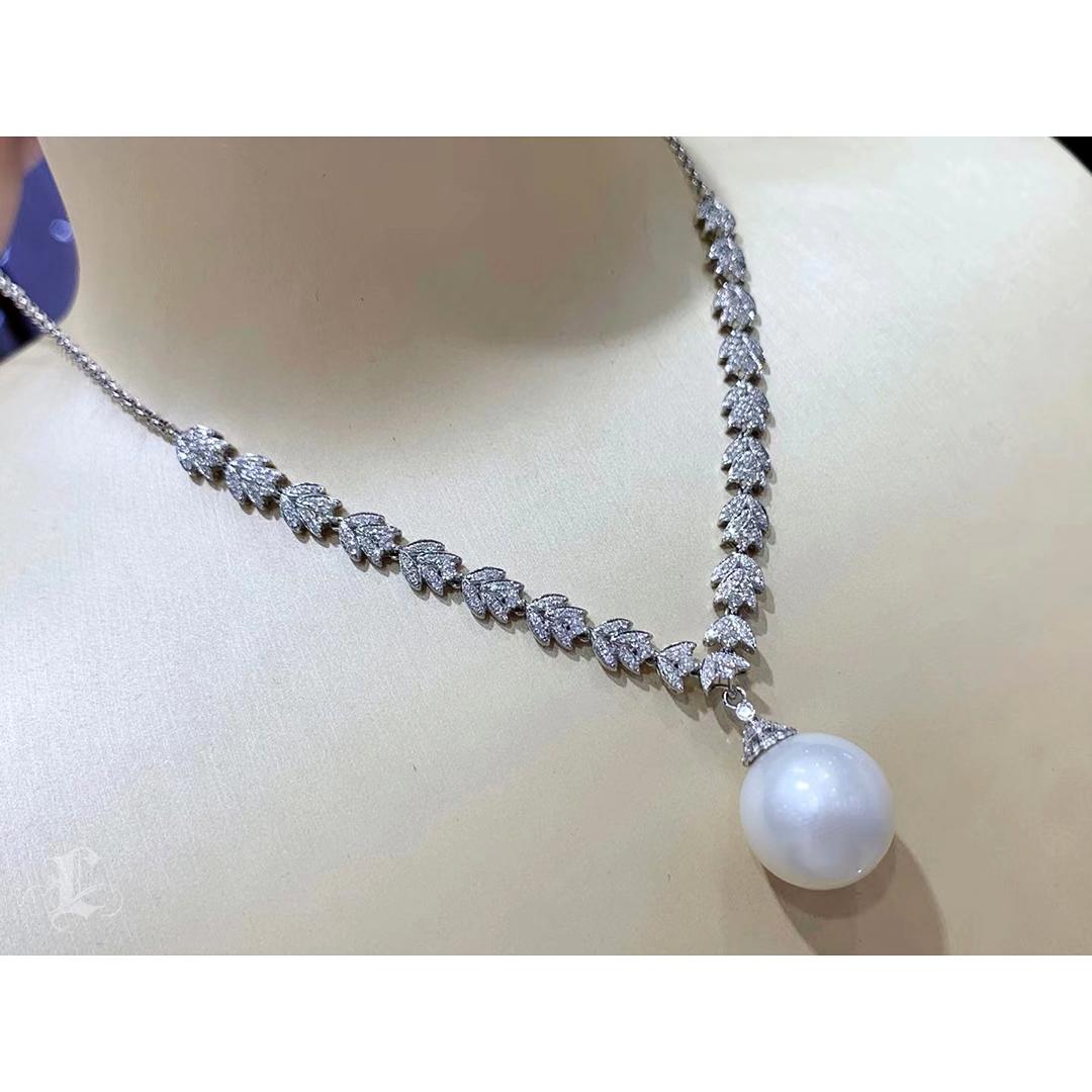 Collana di perle dei mari del sud e diamanti convertibile a Y Lumière in vendita 2