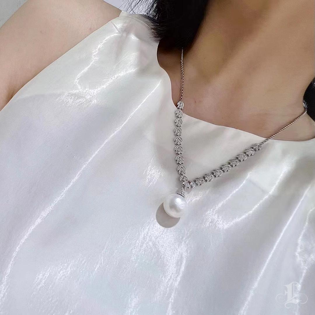 Collana di perle dei mari del sud e diamanti convertibile a Y Lumière in vendita 4