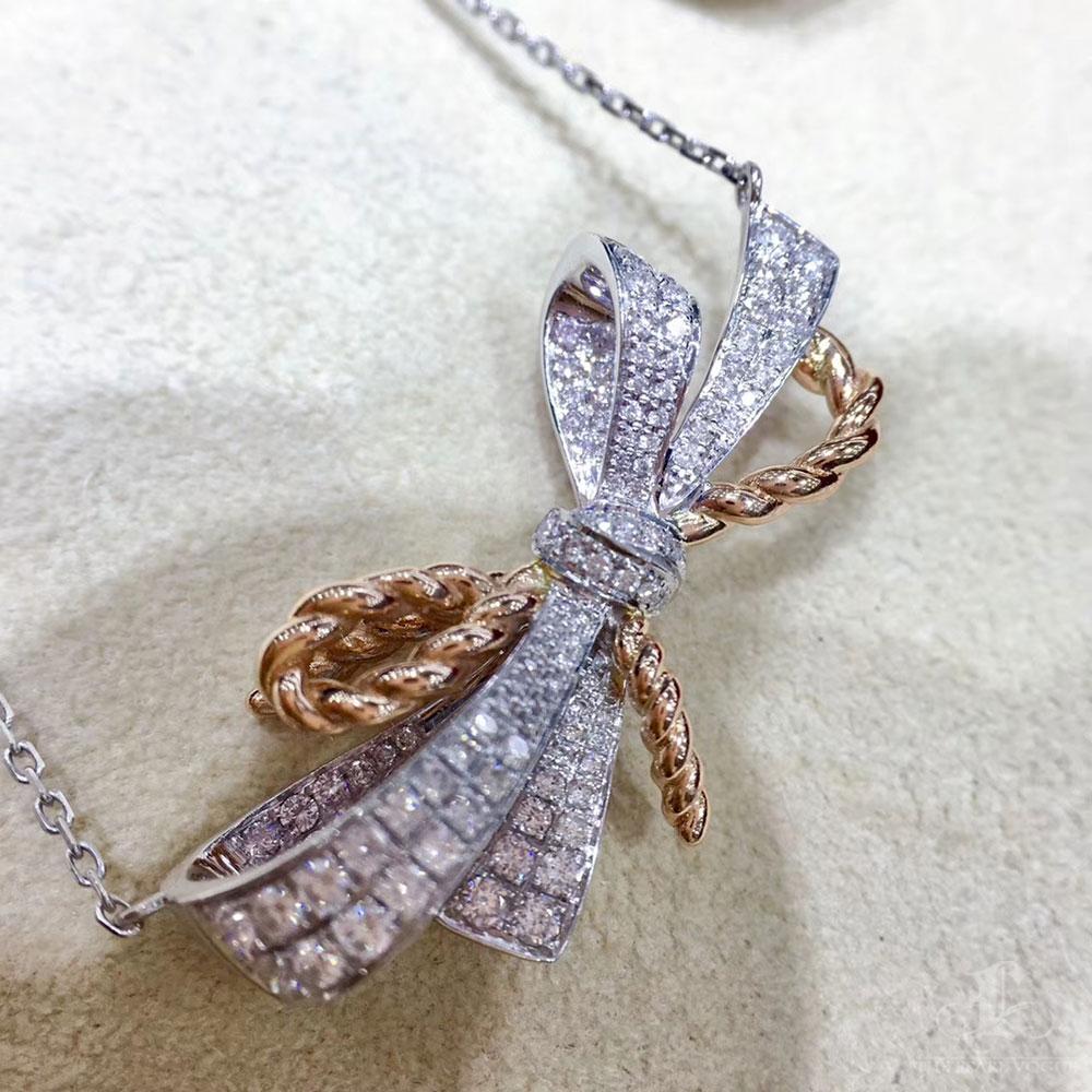 【Lustre Arc】Ribbon Grace South Sea Pearl Convertible Pendant in White & Rose Gol In New Condition For Sale In New York, NY